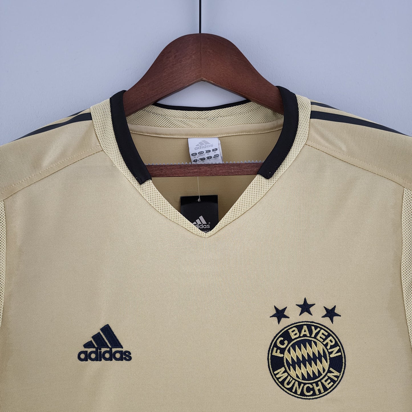 BAYERN MÚNICH I 2004 HOMBRES (RETRO)
