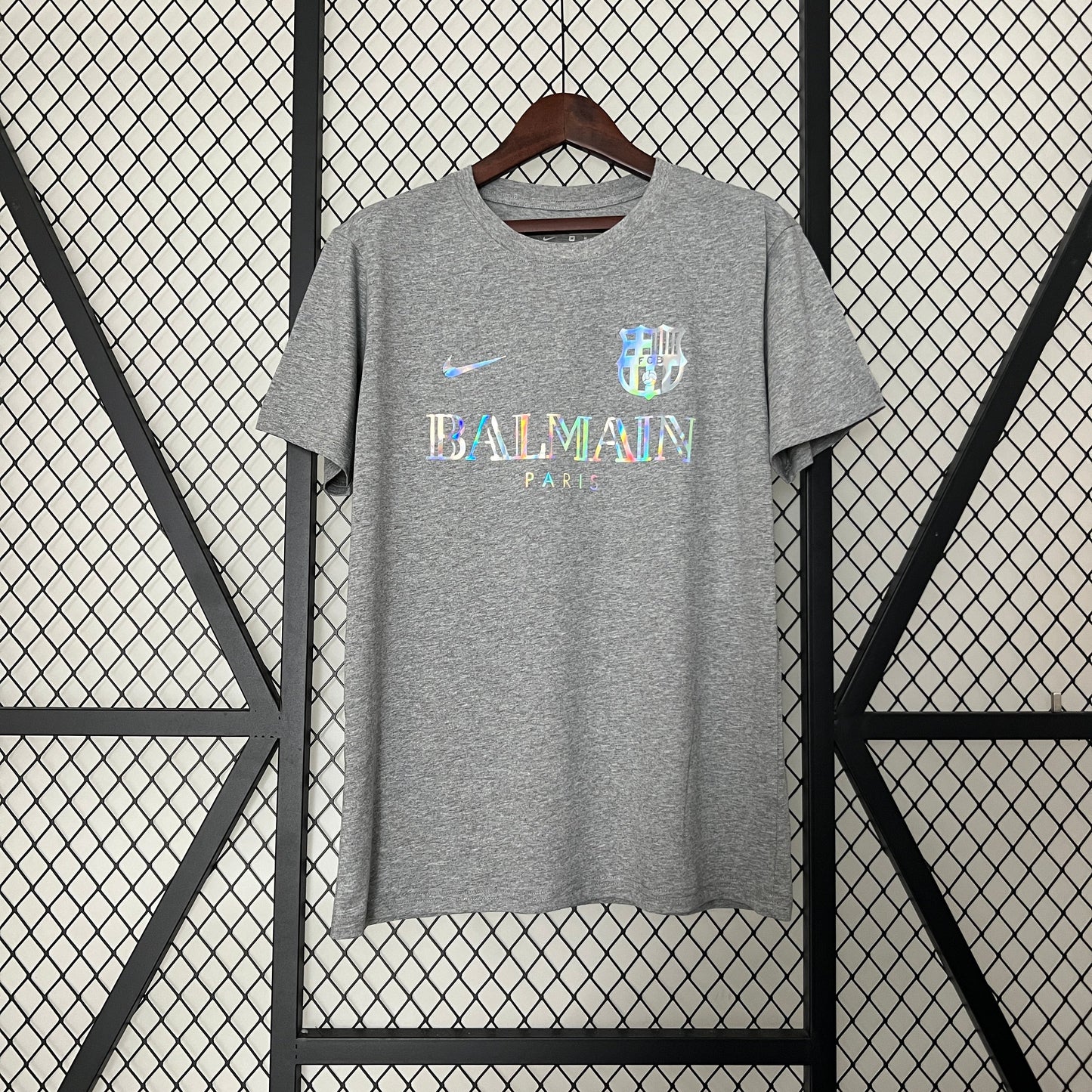 CAMISETA BARCELONA EDICIÓN ESPECIAL LIMITADO BALMAIN PARIS GRIS 24/25 HOMBRES