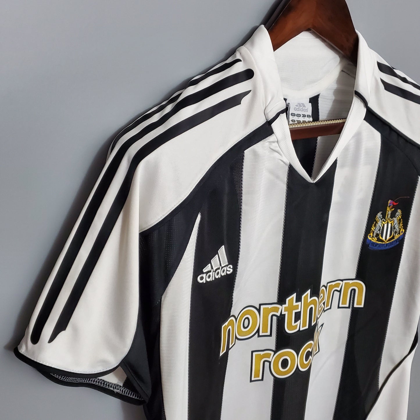 NEWCASTLE l 05/06 HOMBRES (RETRO)