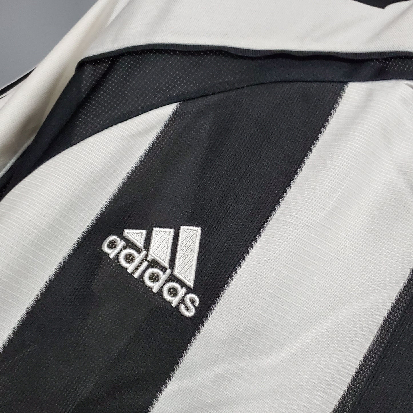 NEWCASTLE l 05/06 HOMBRES (RETRO)