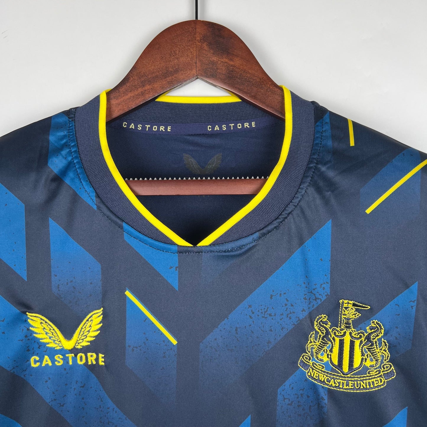 NEWCASTLE IlI 23/24 HOMBRES