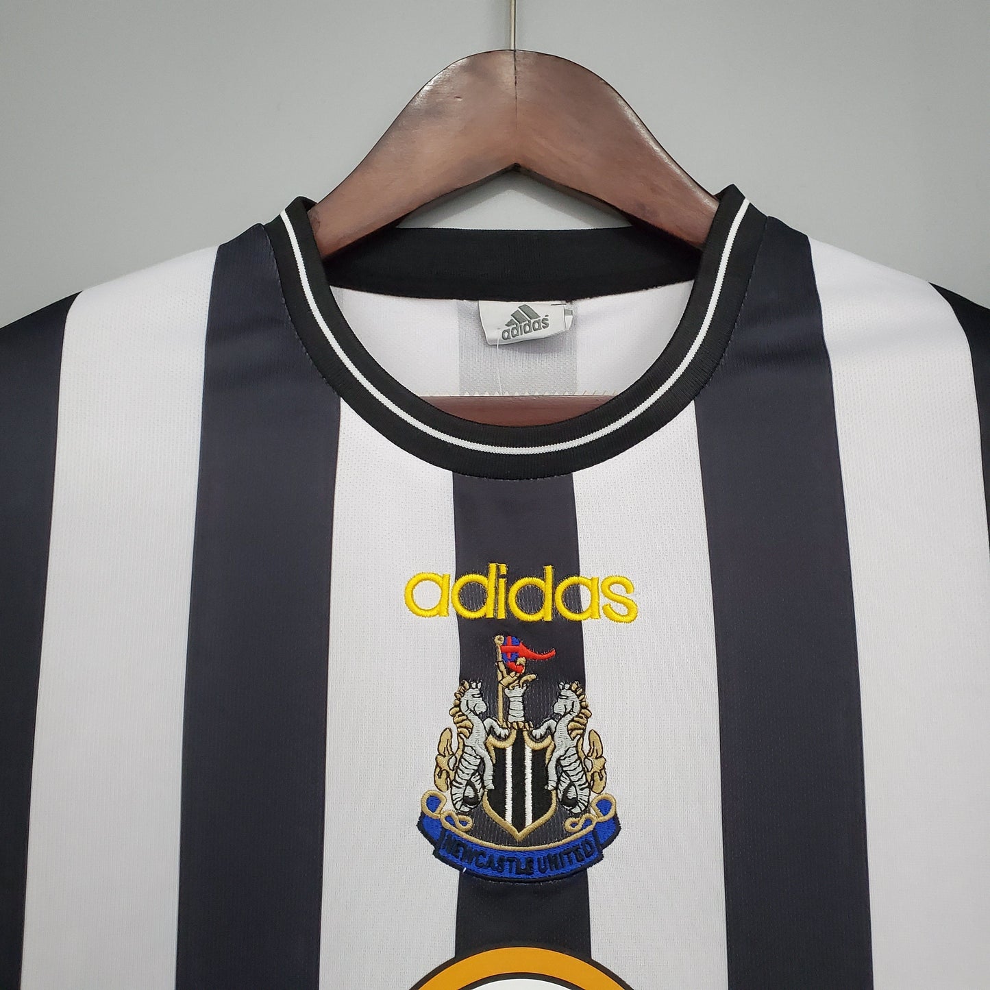 NEWCASTLE l 97/99 HOMBRES (RETRO)