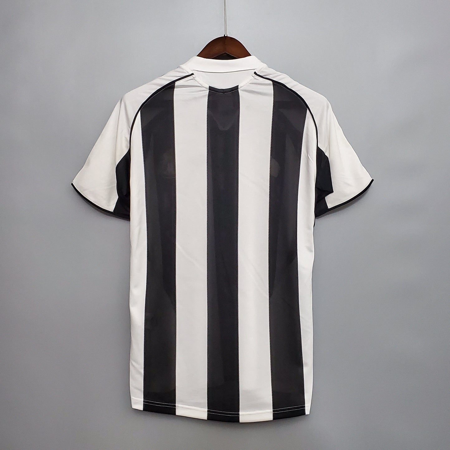 NEWCASTLE l 05/06 HOMBRES (RETRO)