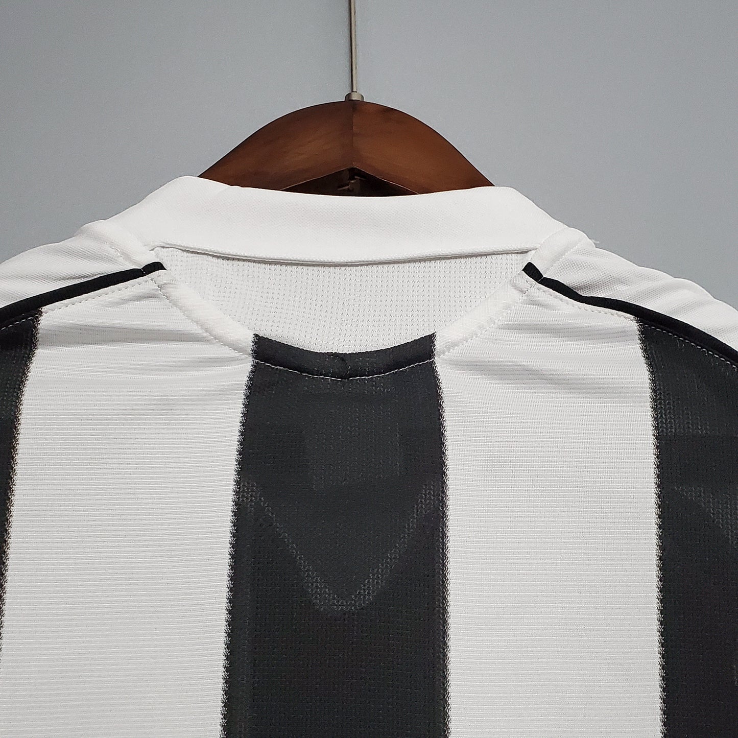 NEWCASTLE l 05/06 HOMBRES (RETRO)