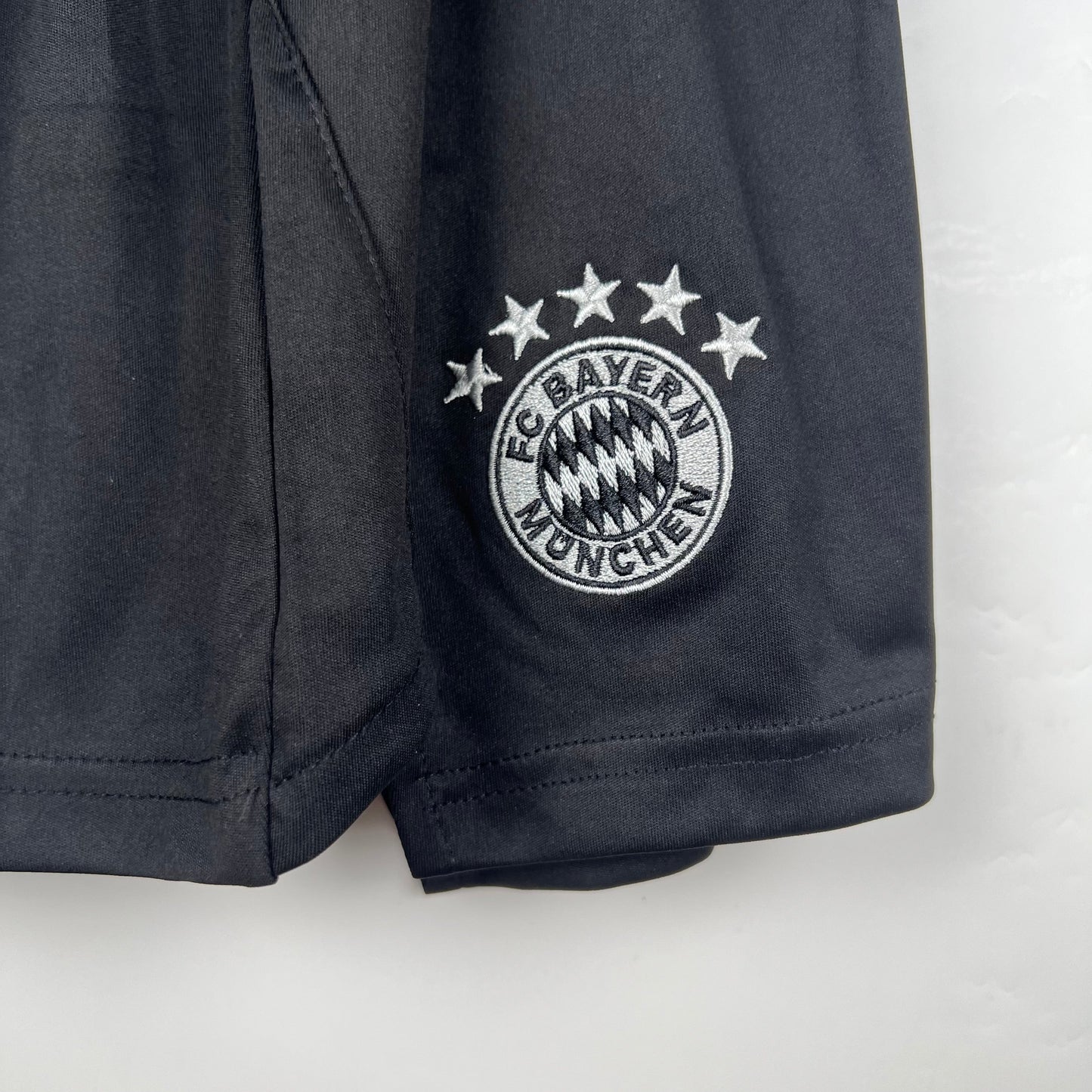 BAYERN MÚNICH II 23/24 KIT PARA NIÑOS