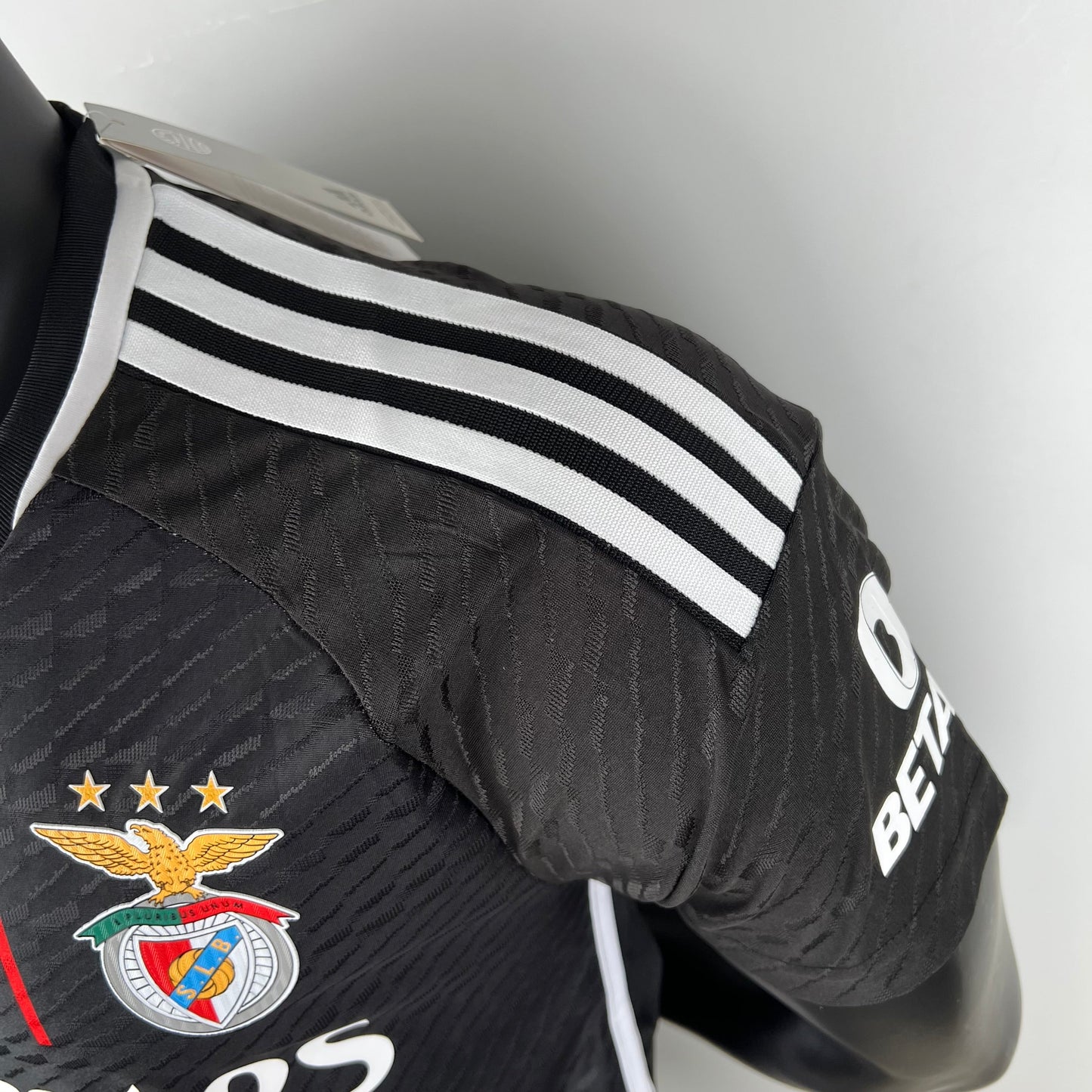 BENFICA III 23/24 HOMBRES (VERSIÓN DEL JUGADOR)