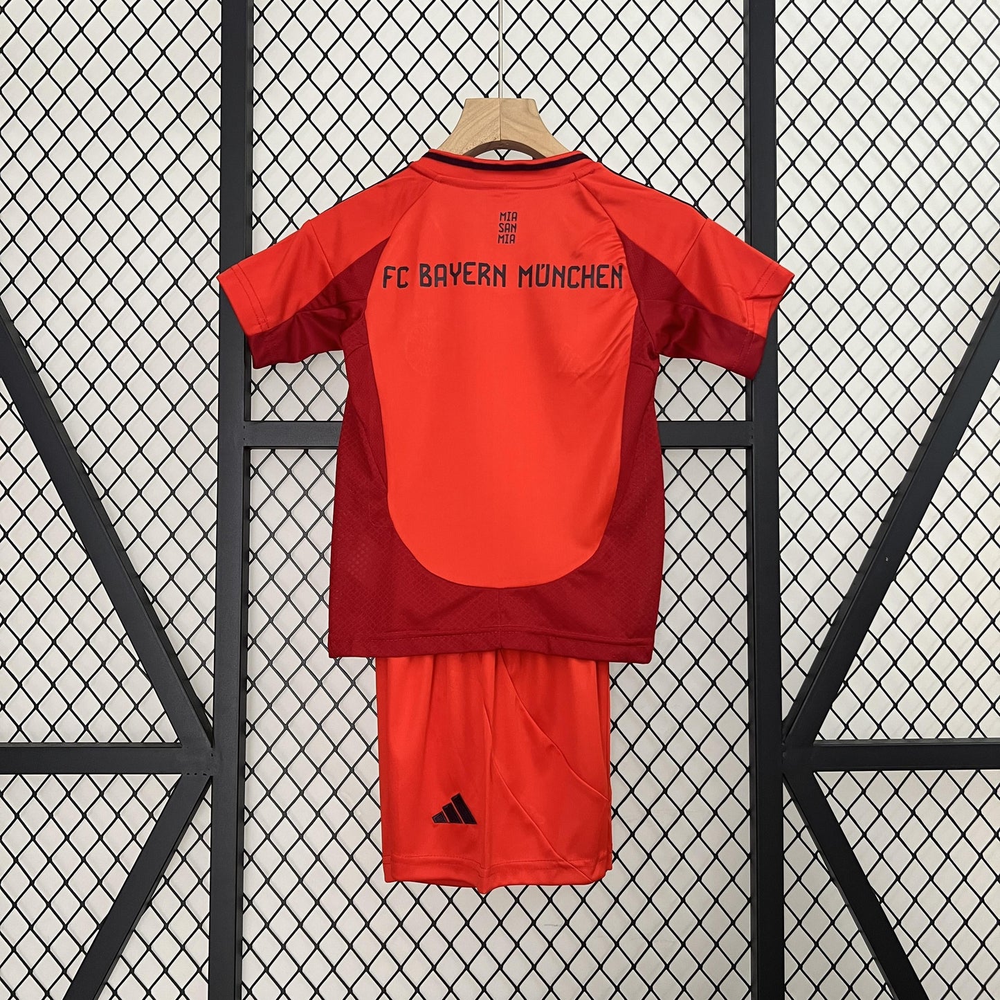BAYERN MÚNICH I 24/25 KIT PARA NIÑOS