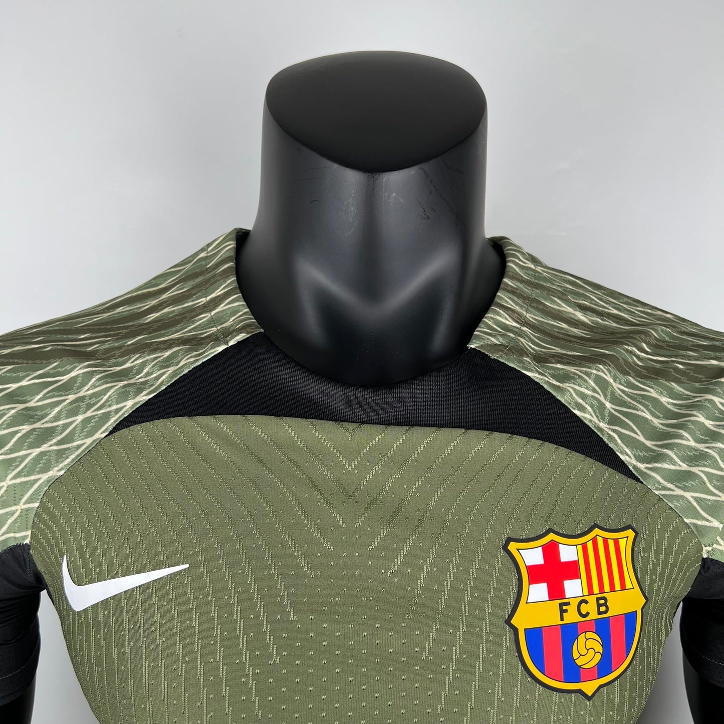 BARCELONA ENTRENAMIENTOII 23/24 HOMBRES (VERSIÓN DEL JUGADOR)
