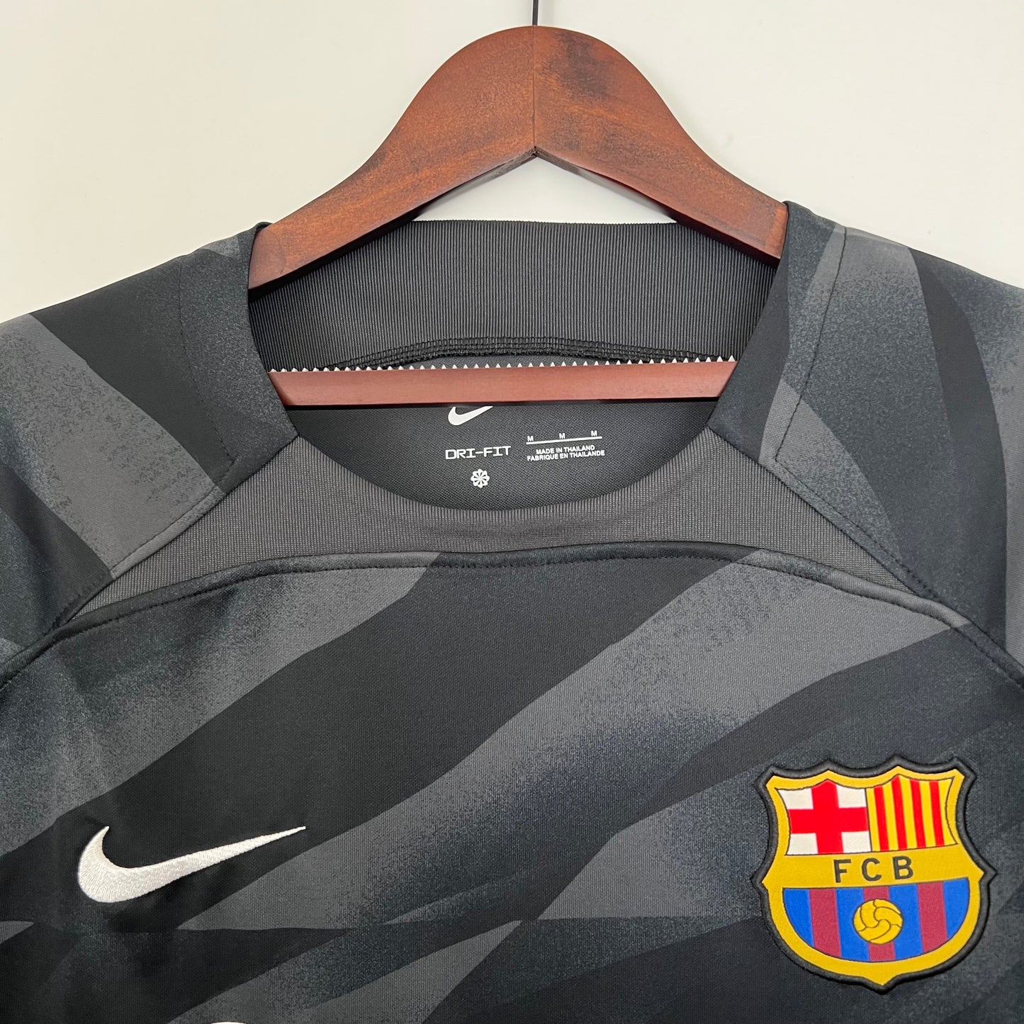 BARCELONA PORTERO I 23/24 HOMBRES (MANGA LARGA)