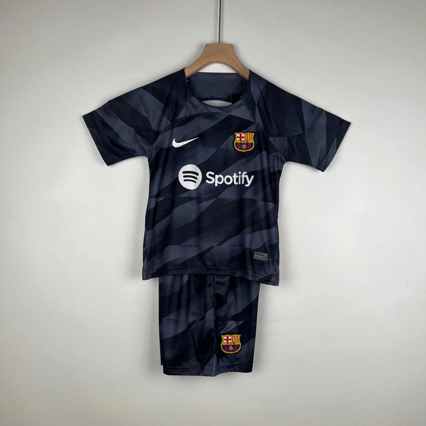 BARCELONA PORTERO II 23/24 KIT PARA NIÑOS