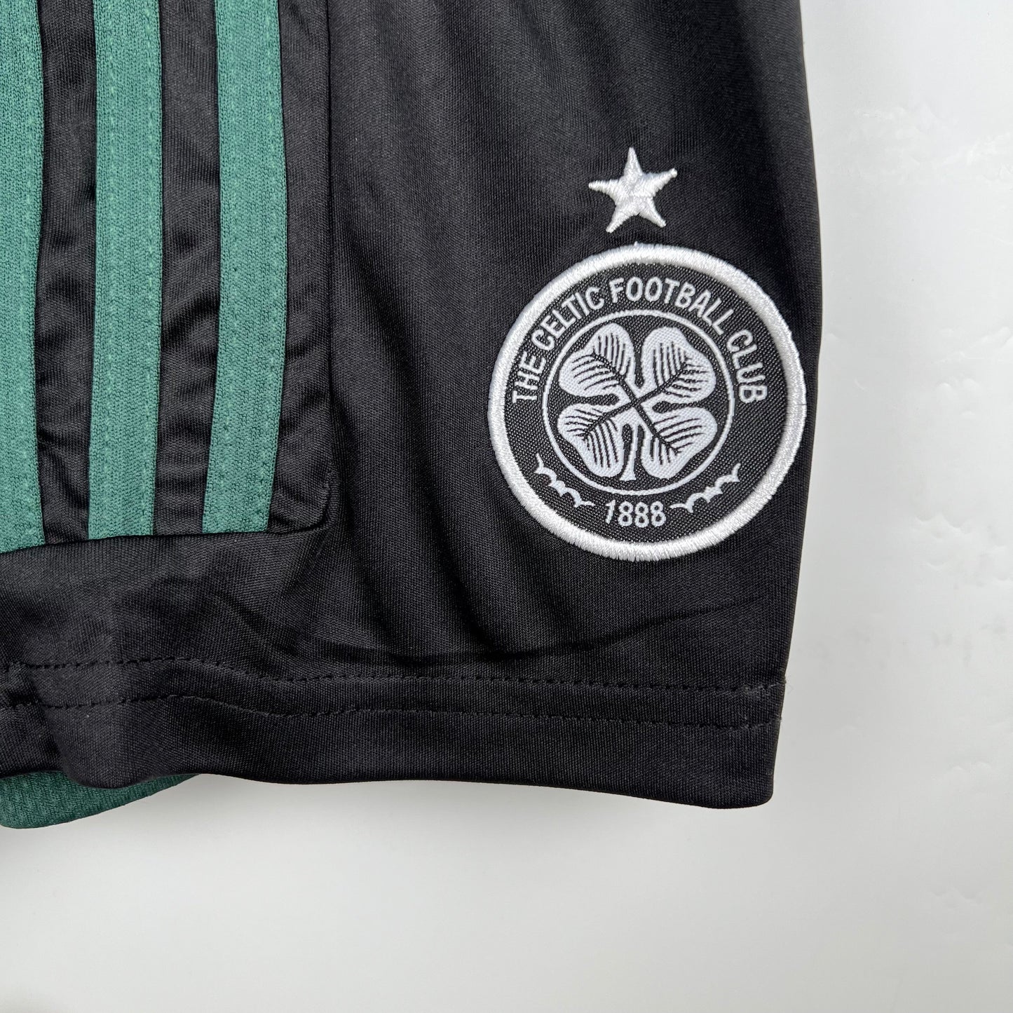 CELTIC II 23/24 KIT PARA NIÑOS