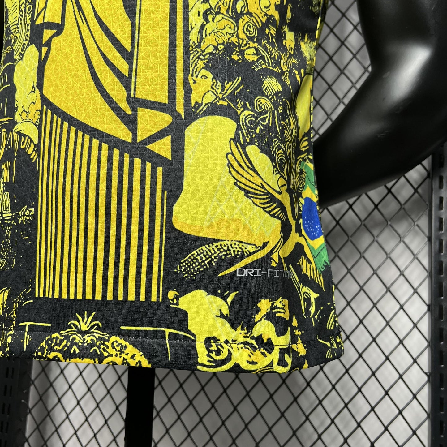 CAMISETA BRASIL EDICIÓN ESPECIAL JESÚS CRISTO 2024/2025/2026 HOMBRES (VERSIÓN DEL JUGADOR) - AMARILLO