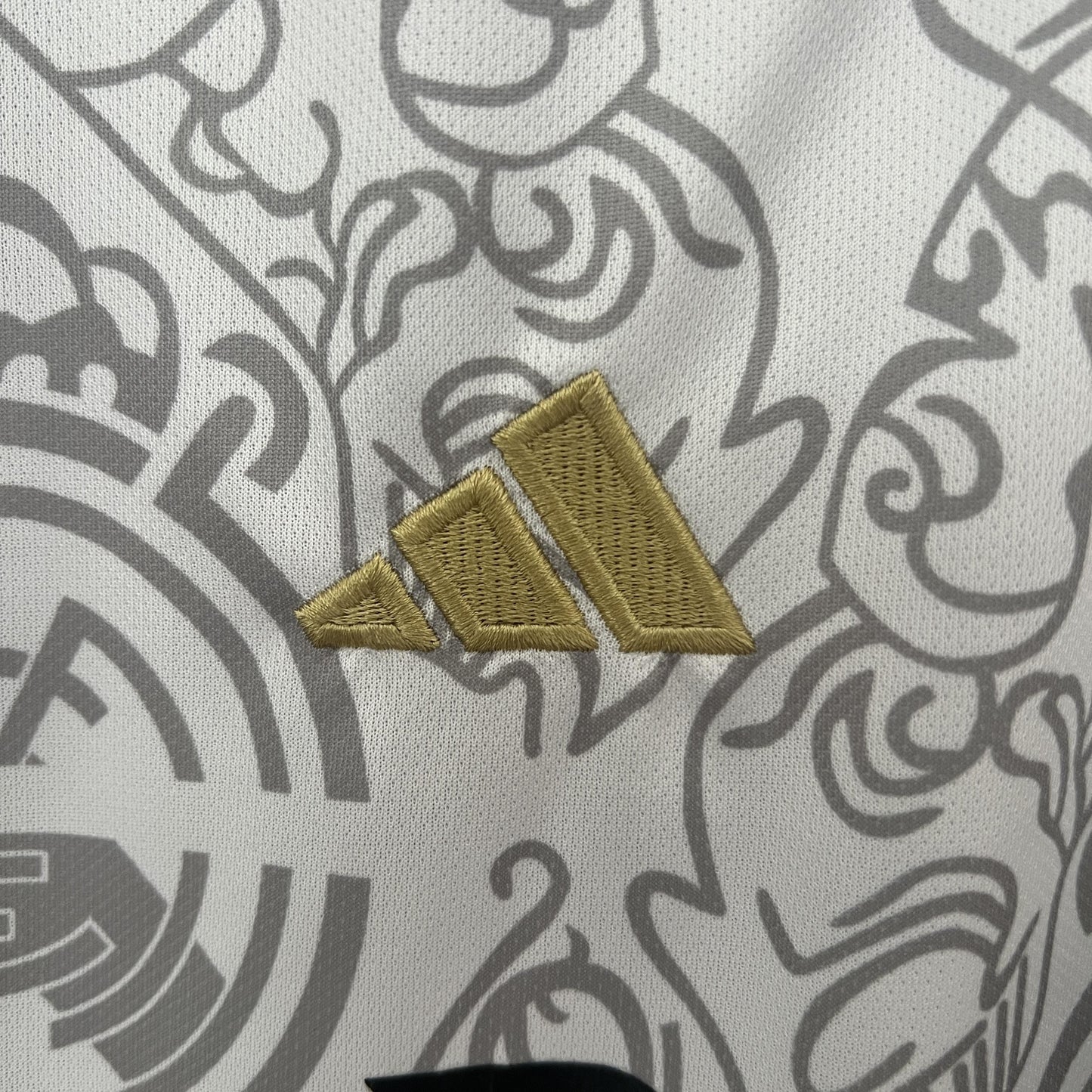 CAMISETA REAL MADRID EDICIÓN ESPECIAL LIMITADO II 24/25 HOMBRES