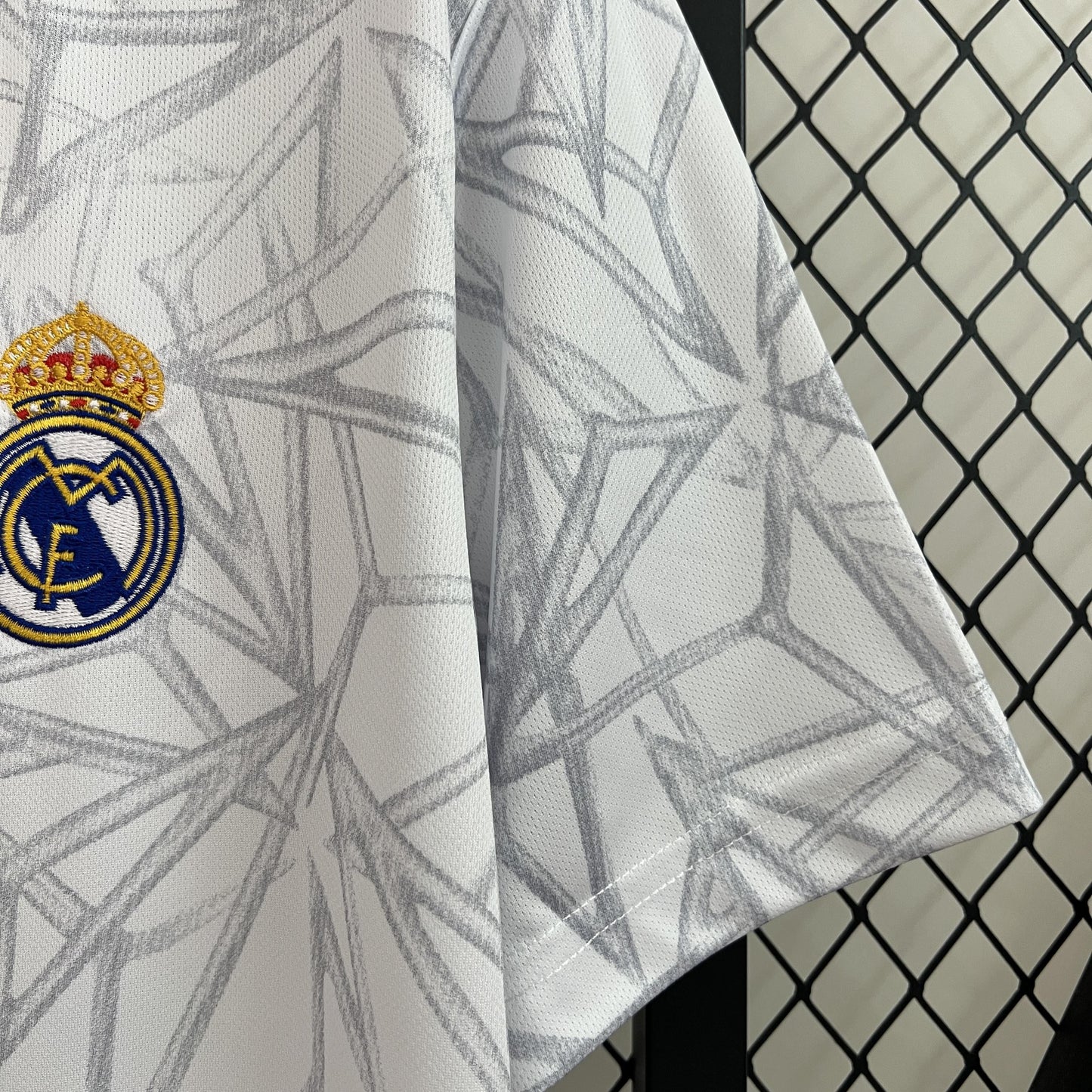CAMISETA REAL MADRID PRE-JUEGO 24/25 HOMBRES