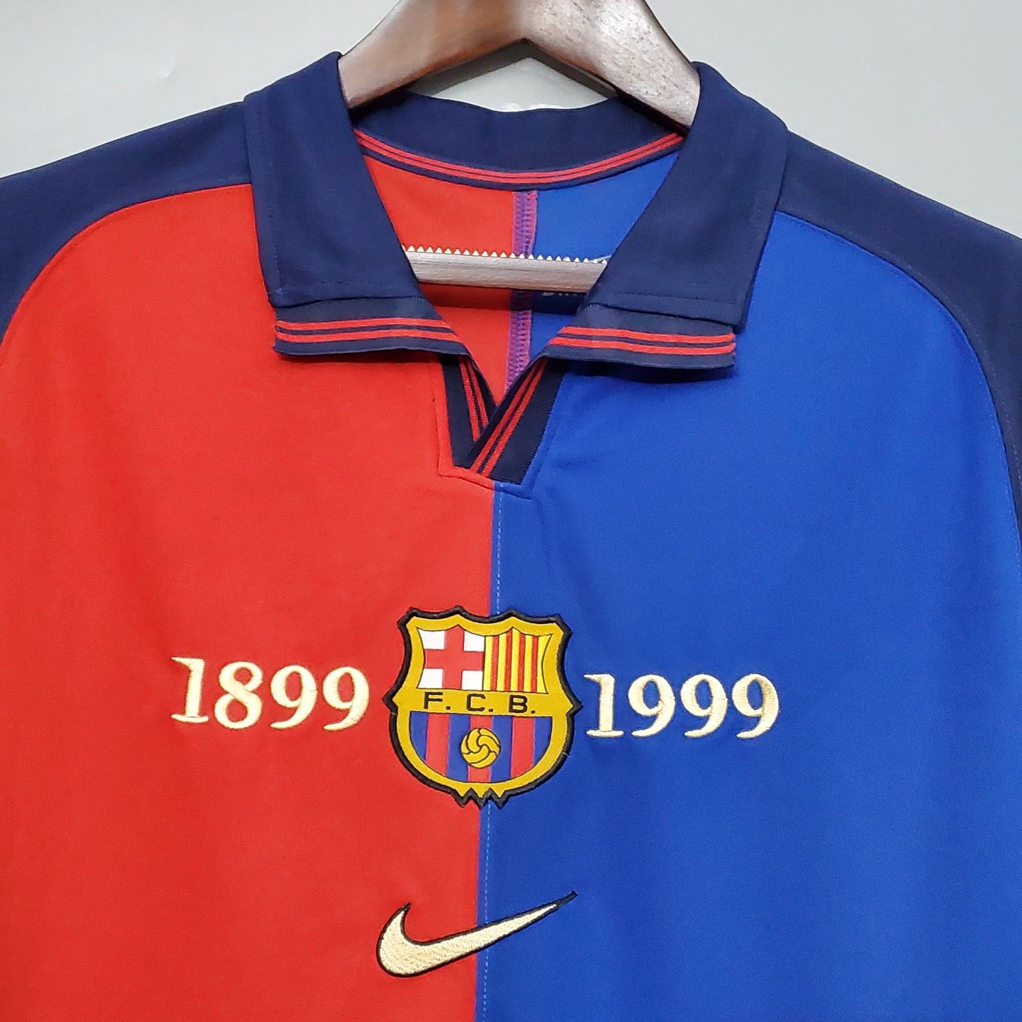 BARCELONA I EDICIÓN ESPECIAL 100° HOMBRES (RETRO)