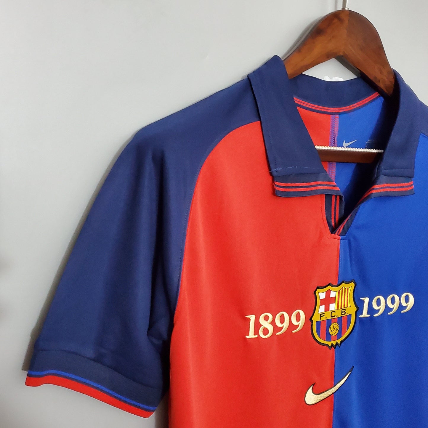 BARCELONA I EDICIÓN ESPECIAL 100° HOMBRES (RETRO)