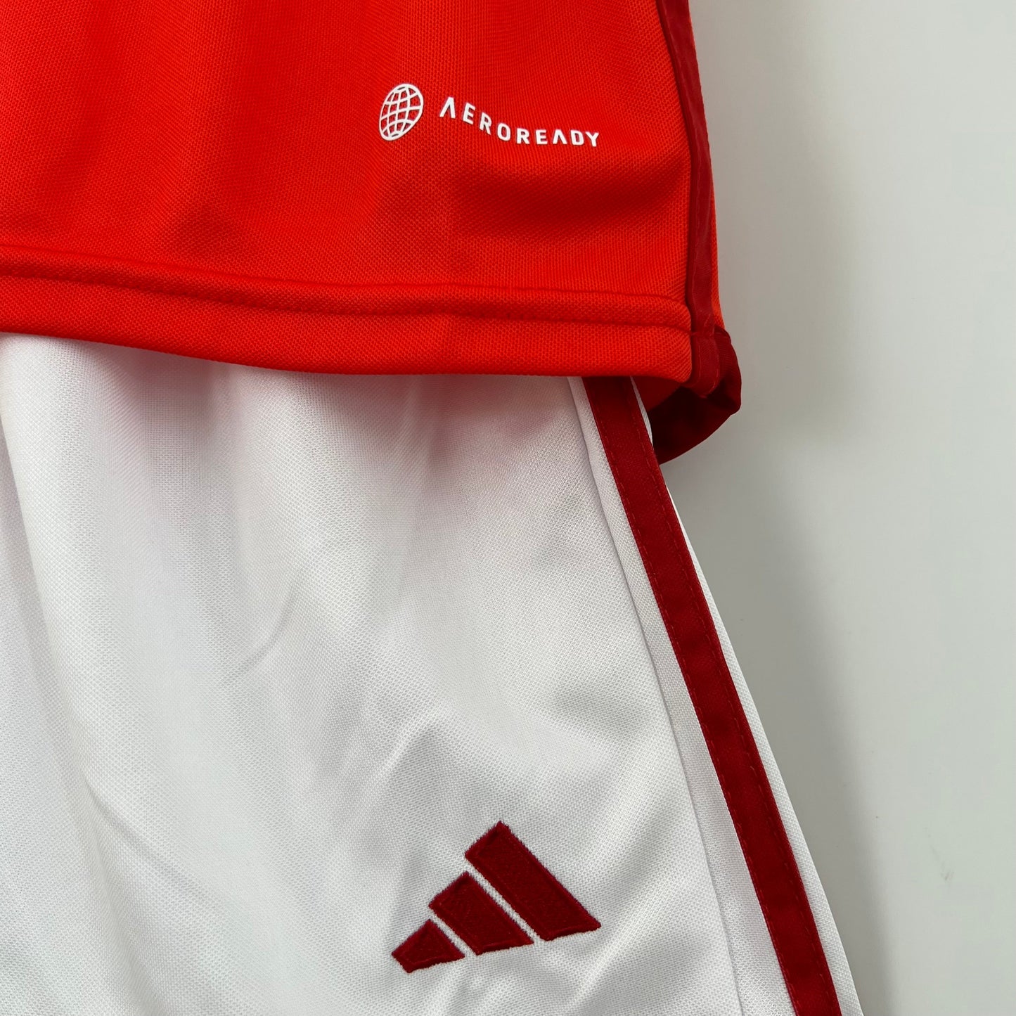 INTERNACIONAL I 23/24 KIT PARA NIÑOS