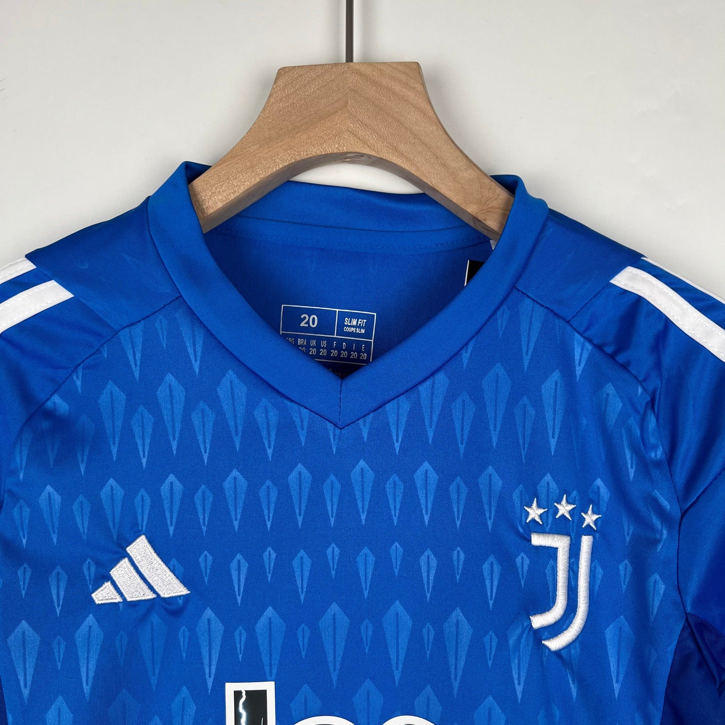JUVENTUS PORTERO I 23/24 KIT PARA NIÑOS