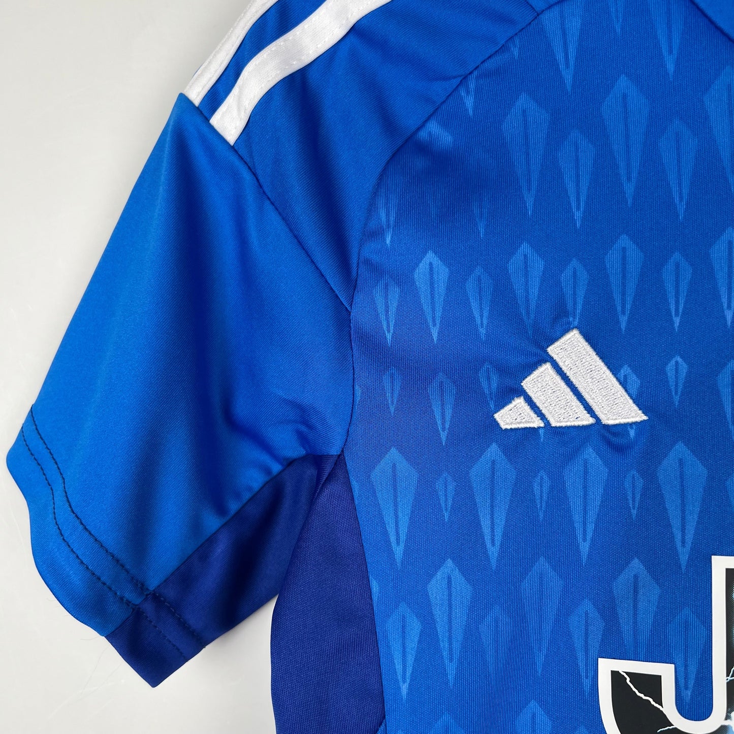 JUVENTUS PORTERO I 23/24 KIT PARA NIÑOS