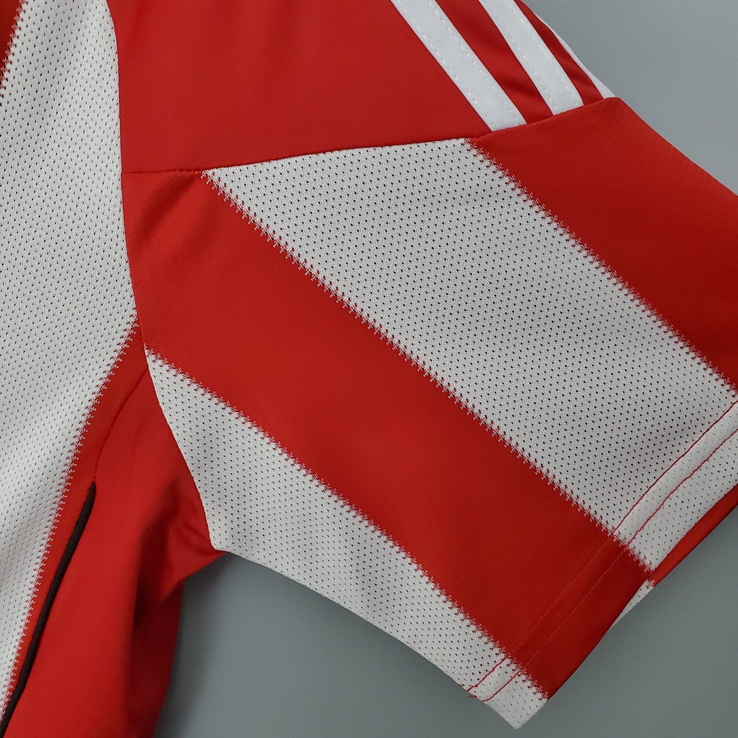 BAYERN MÚNICH I 2010 HOMBRES (RETRO)