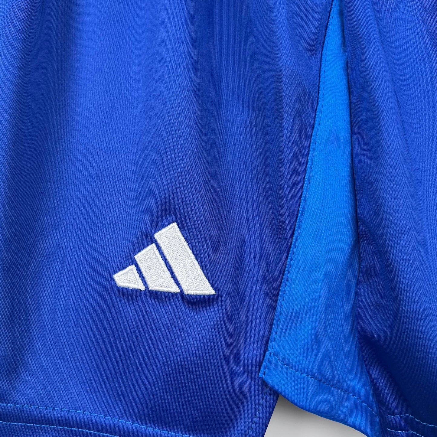 JUVENTUS PORTERO I 23/24 KIT PARA NIÑOS