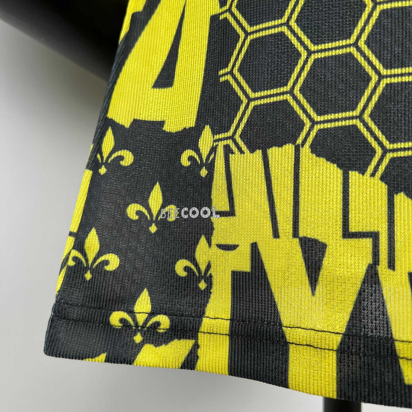 LITTLE BEE l 23/24 HOMBRES