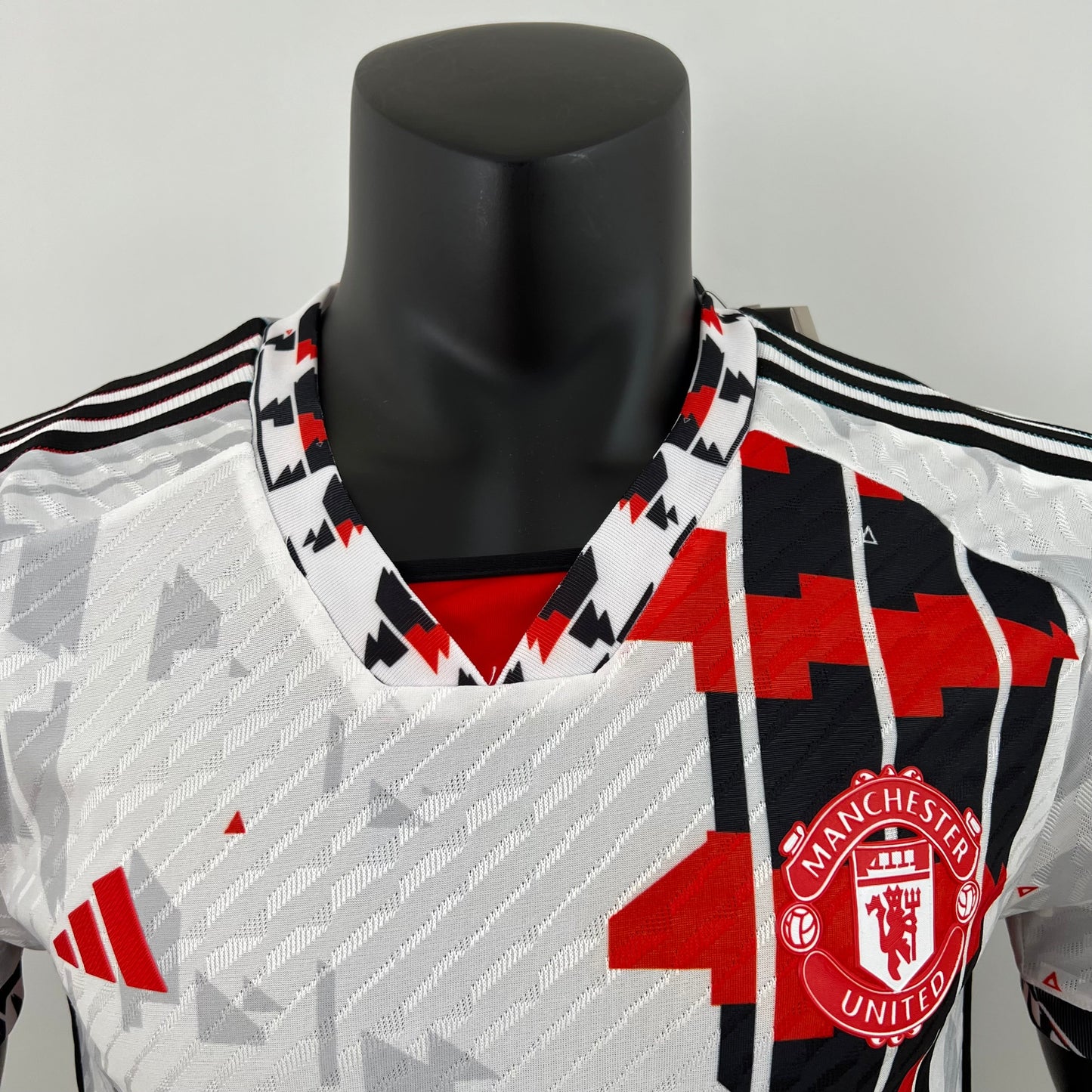 MANCHESTER UNITED EDICIÓN ESPECIAL II 23/24 HOMBRES (VERSIÓN DEL JUGADOR)