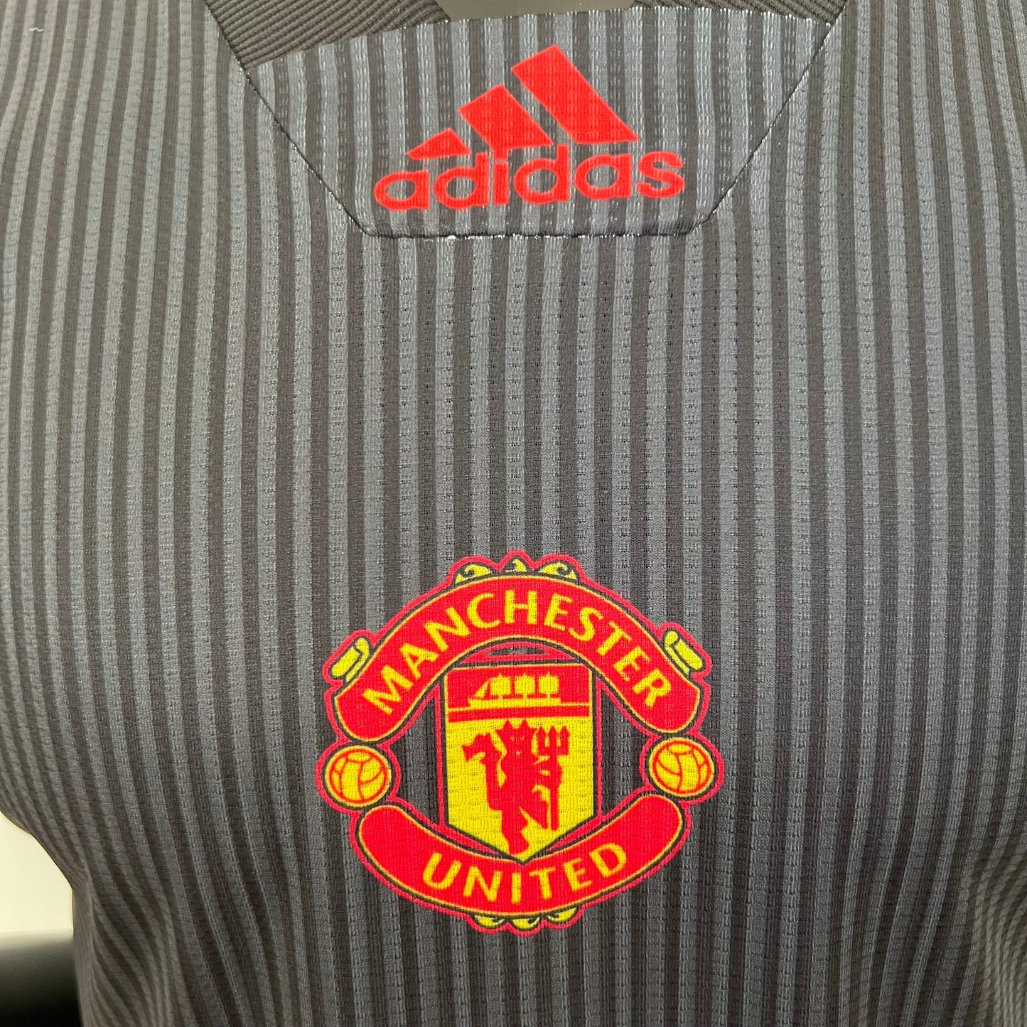 MANCHESTER UNITED EDICIÓN ESPECIAL I 23/24 HOMBRES (VERSIÓN DEL JUGADOR)