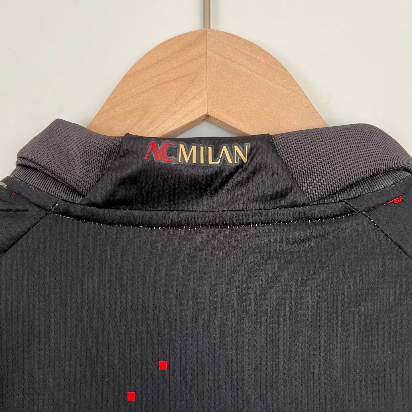 MILÁN IV 23/24 KIT PARA NIÑOS