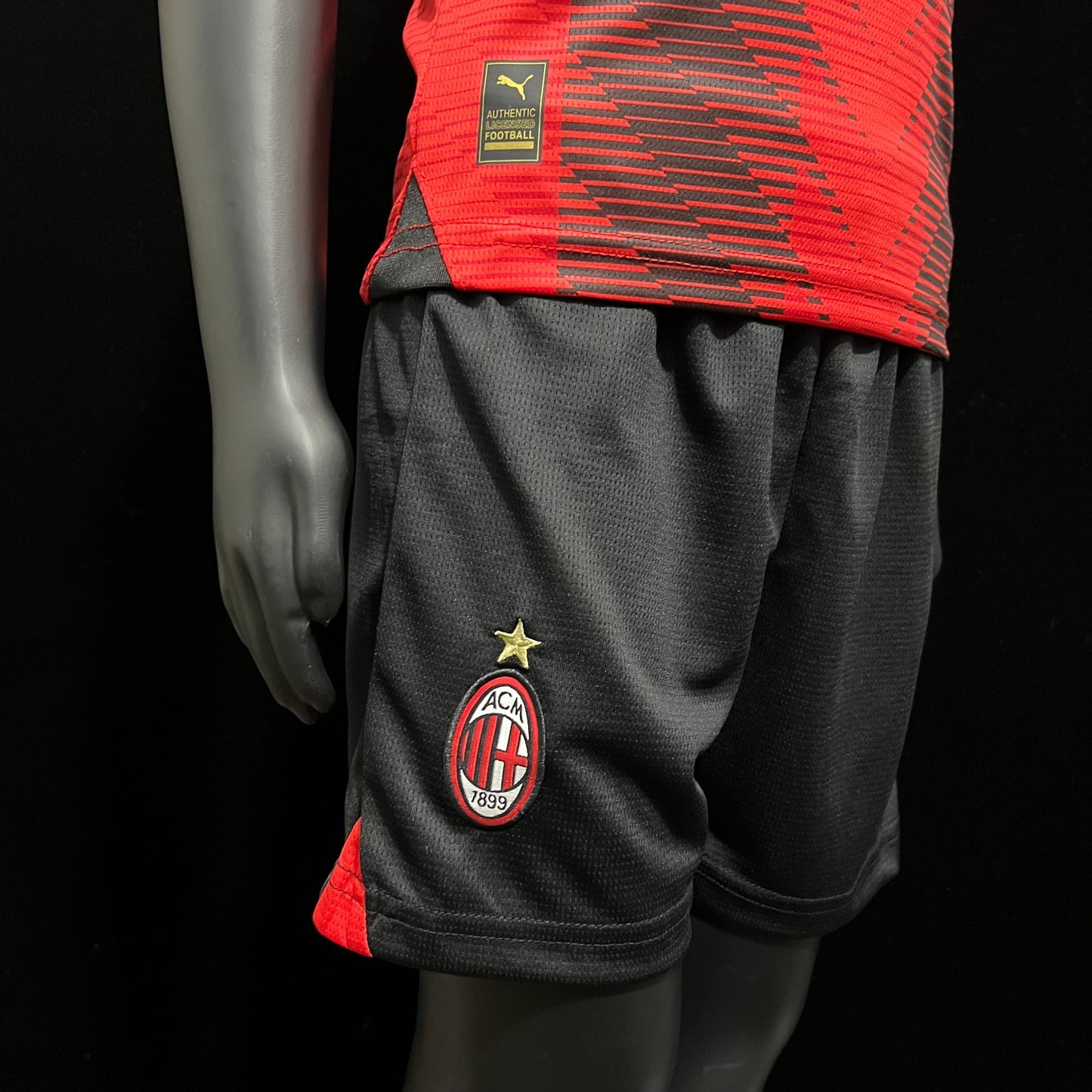 MILÁN I 23/24 KIT PARA NIÑOS