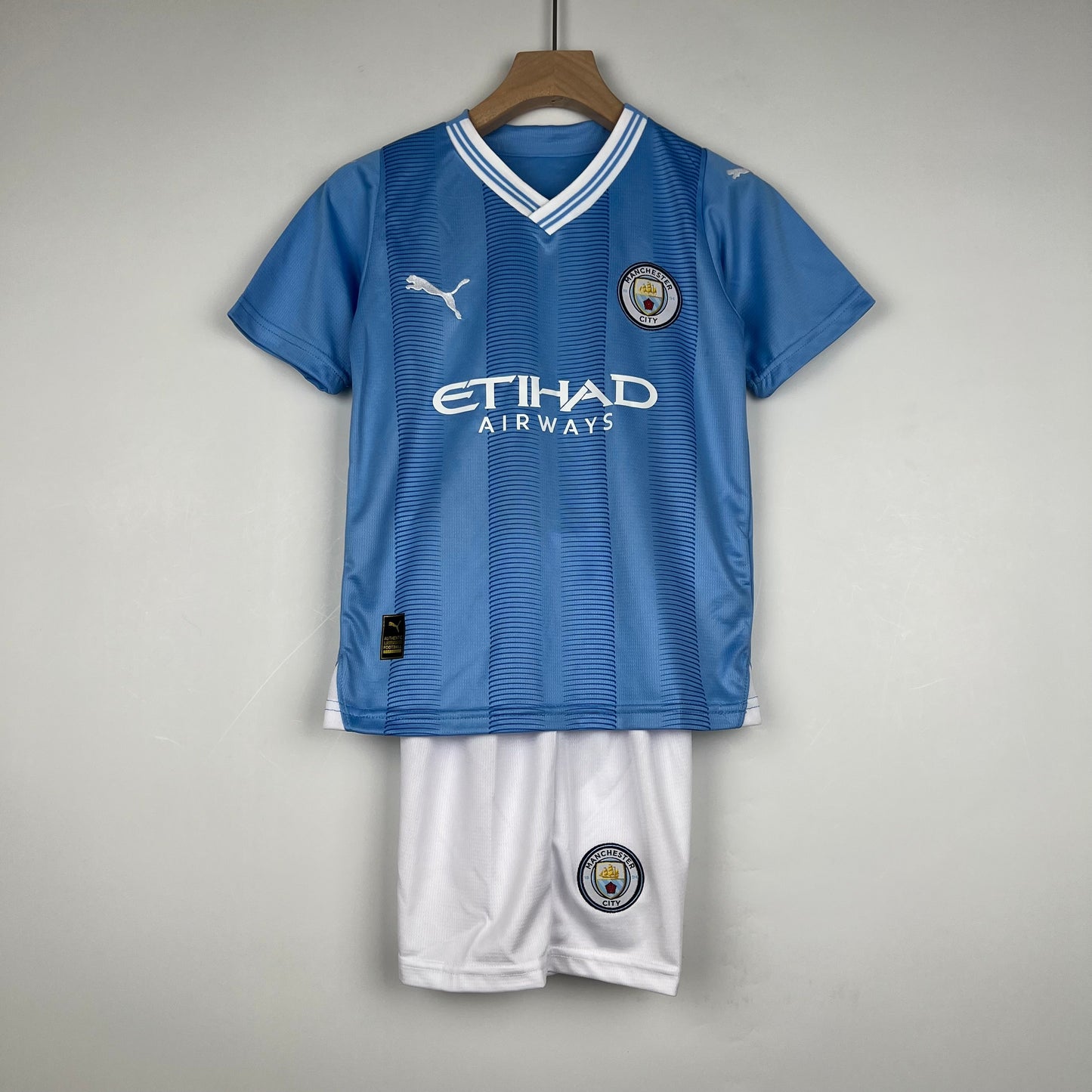MANCHESTER CITY I 23/24 KIT PARA NIÑOS