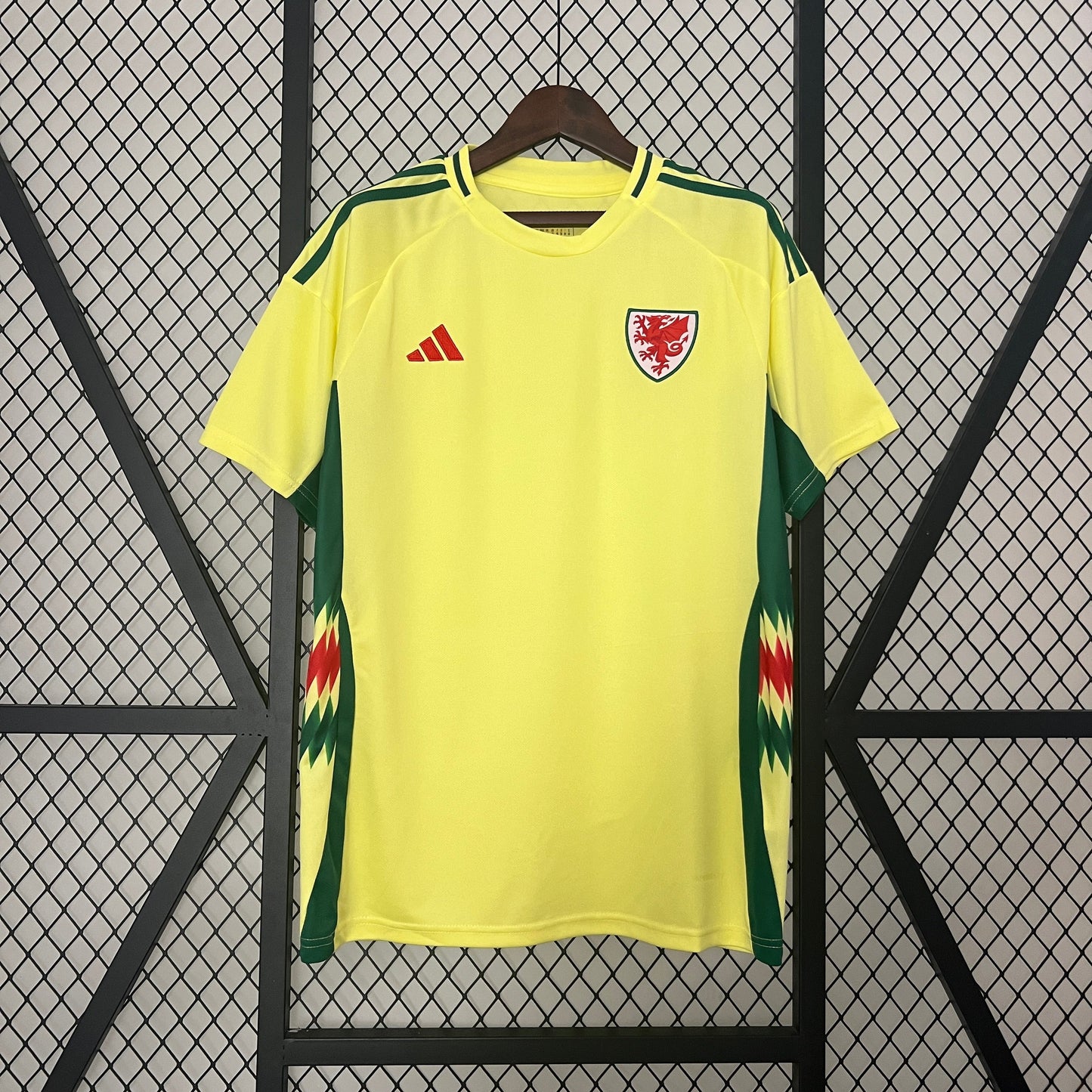 CAMISETA GALES II EURO 2024/2025/2026 HOMBRES