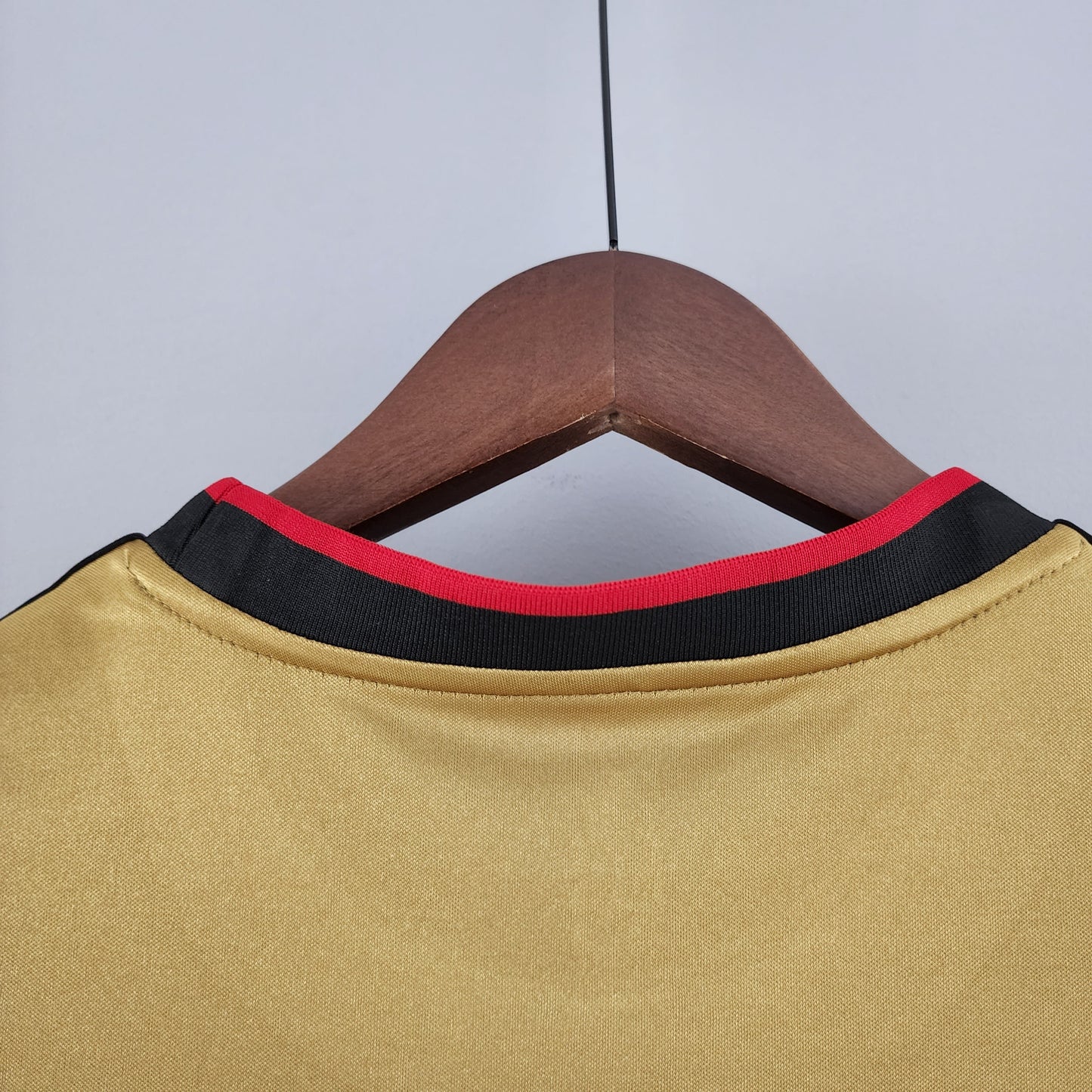 MILÁN XIV 13/14 HOMBRES (RETRO)