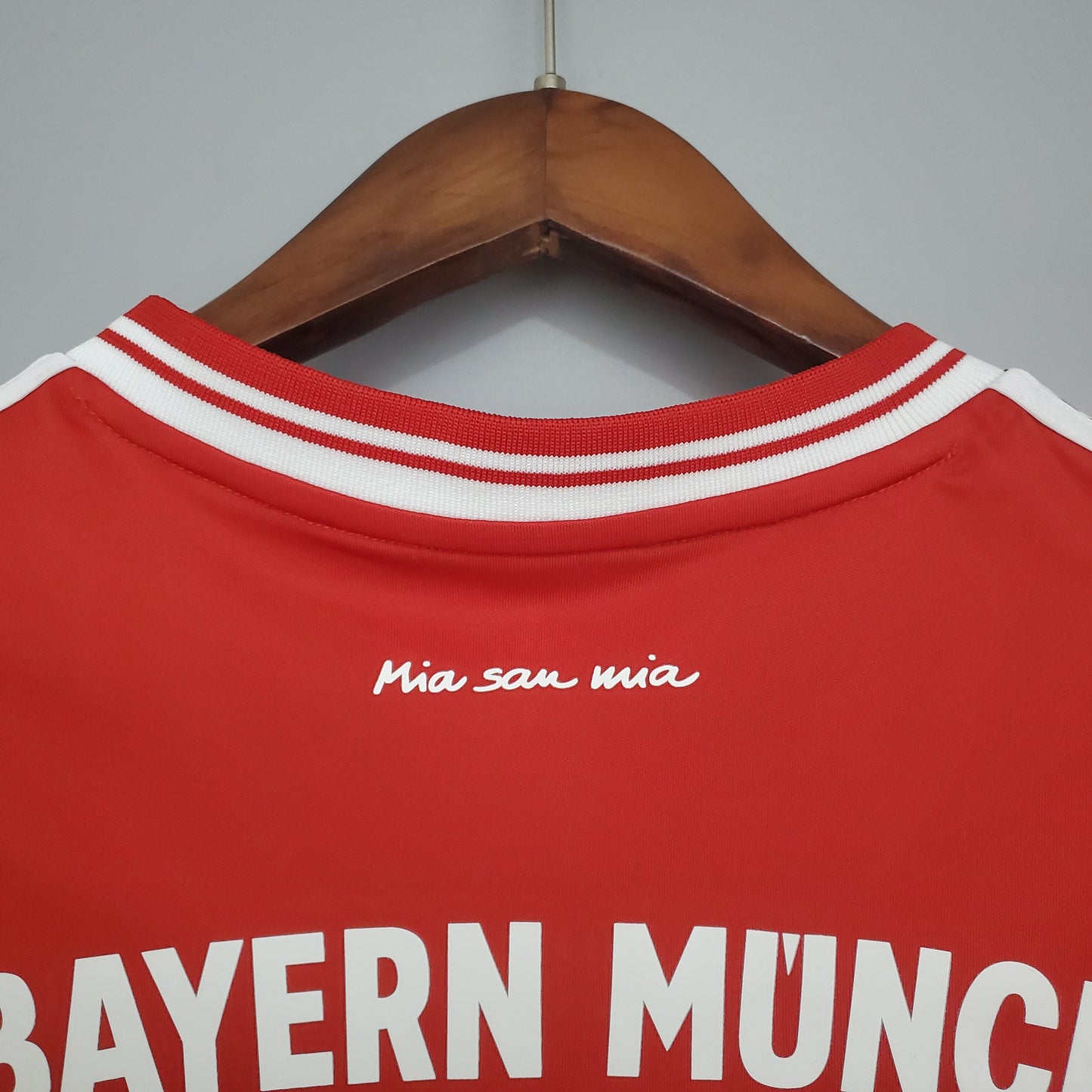 BAYERN MÚNICH I 2013 HOMBRES (RETRO)