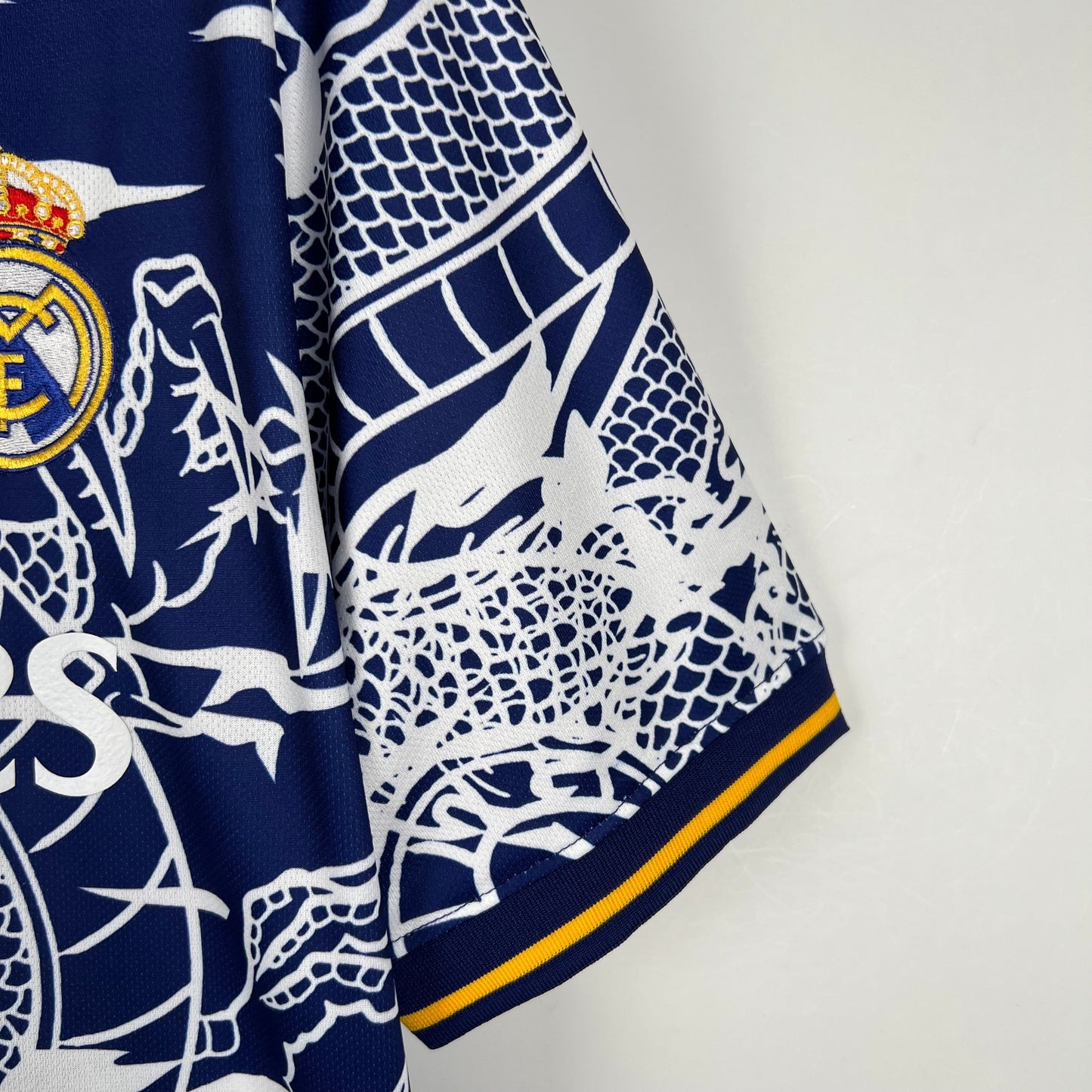 REAL MADRID EDICIÓN ESPECIAL IV 23/24 HOMBRES