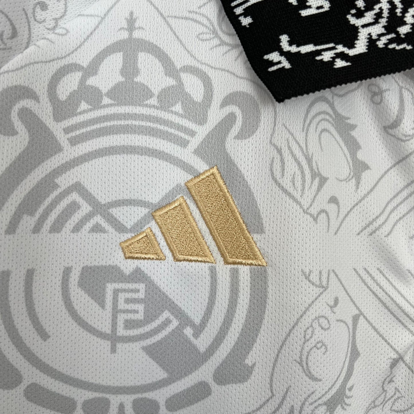 REAL MADRID EDICIÓN ESPECIAL V 23/24 HOMBRES