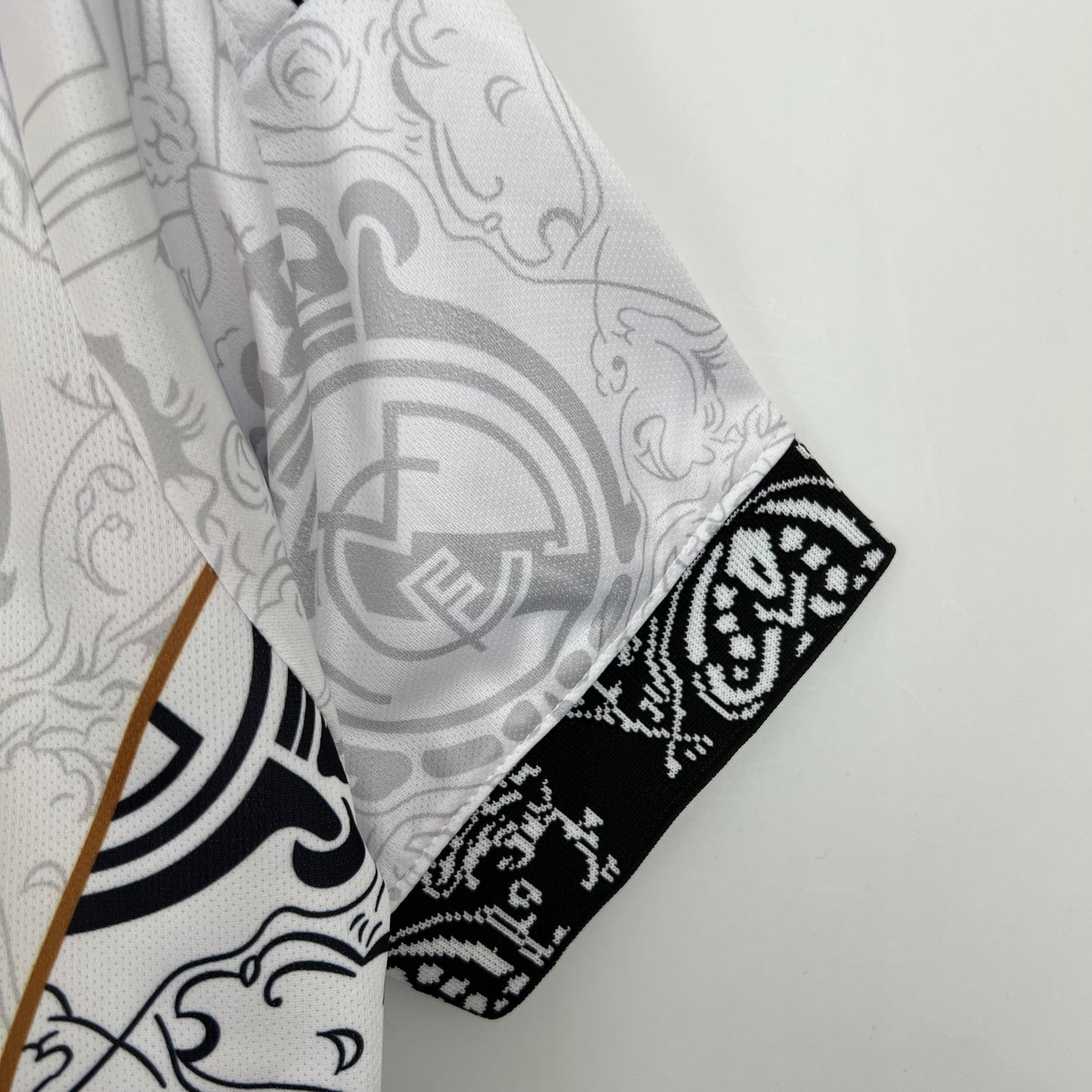 REAL MADRID EDICIÓN ESPECIAL V 23/24 HOMBRES