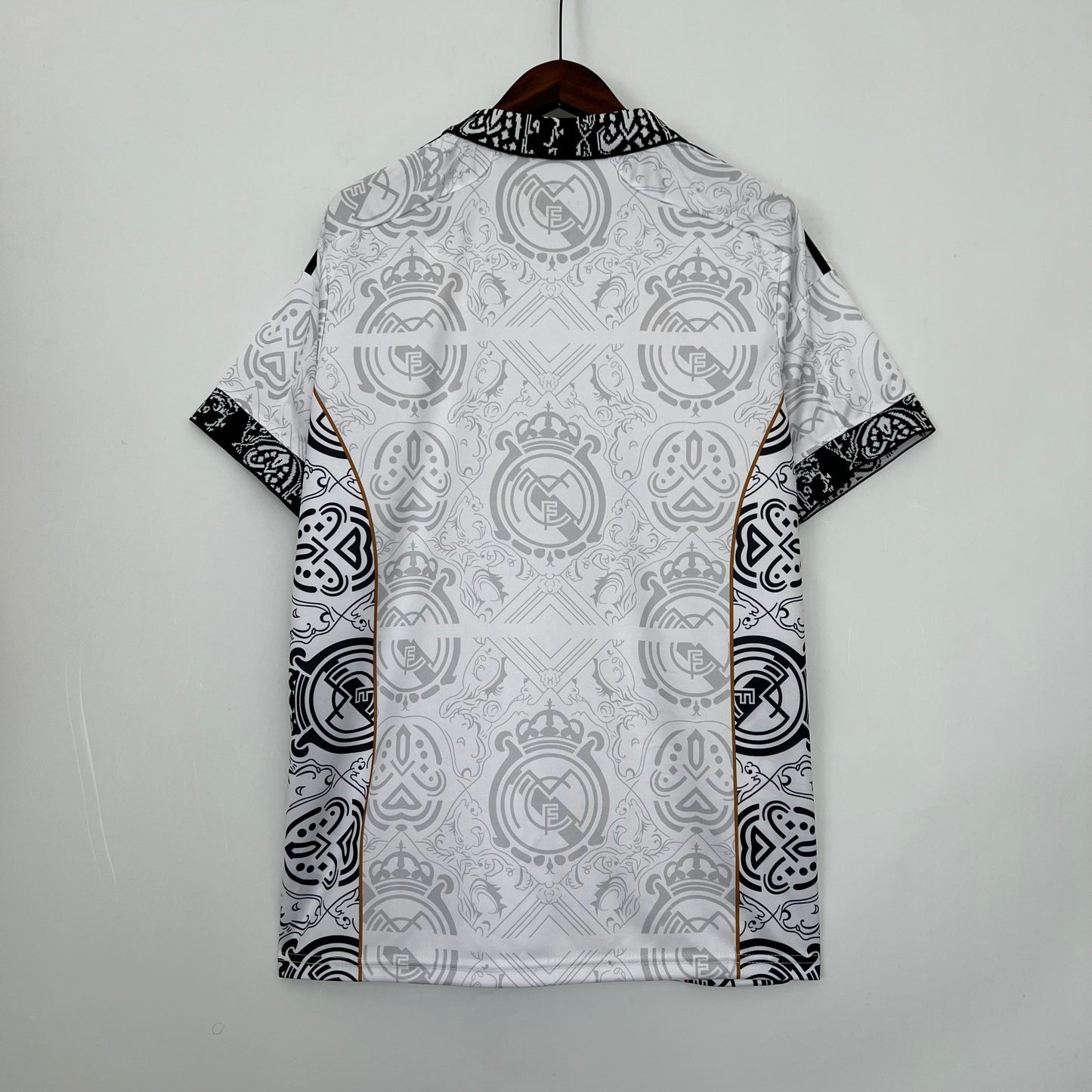 REAL MADRID EDICIÓN ESPECIAL V 23/24 HOMBRES
