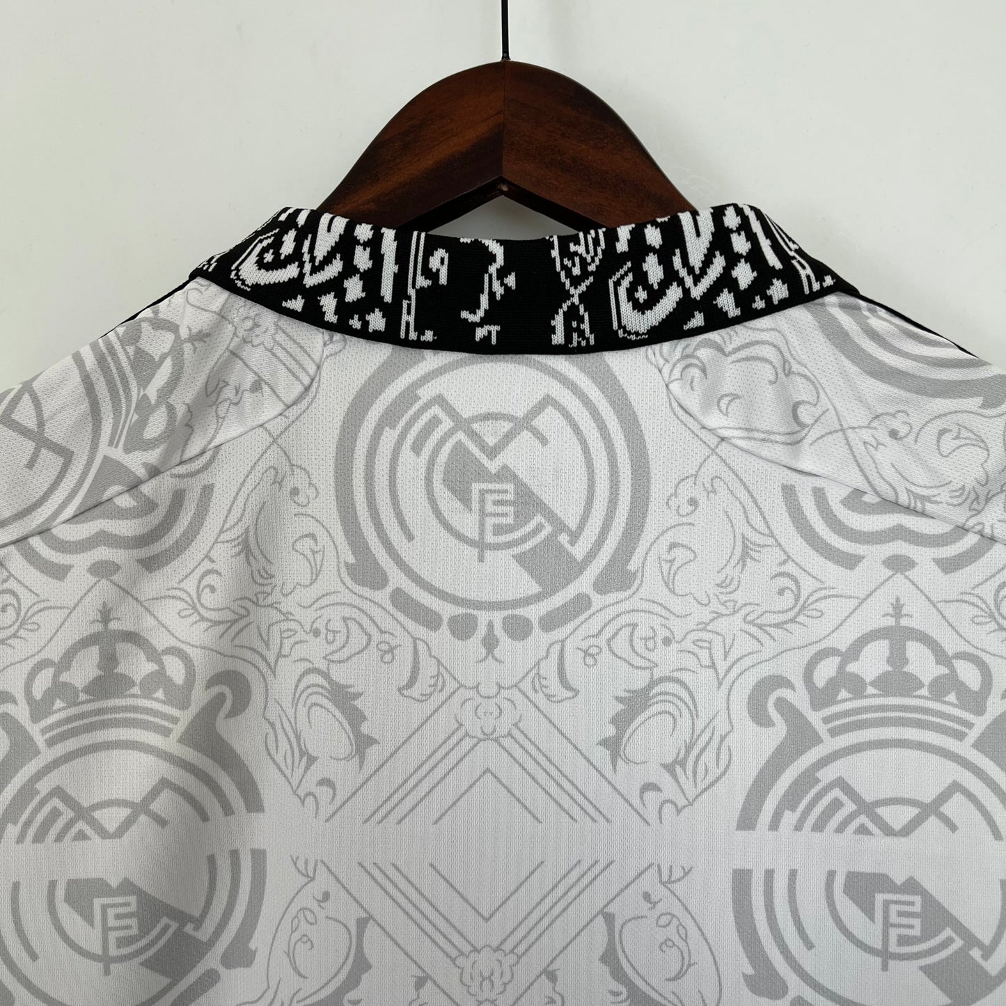 REAL MADRID EDICIÓN ESPECIAL V 23/24 HOMBRES