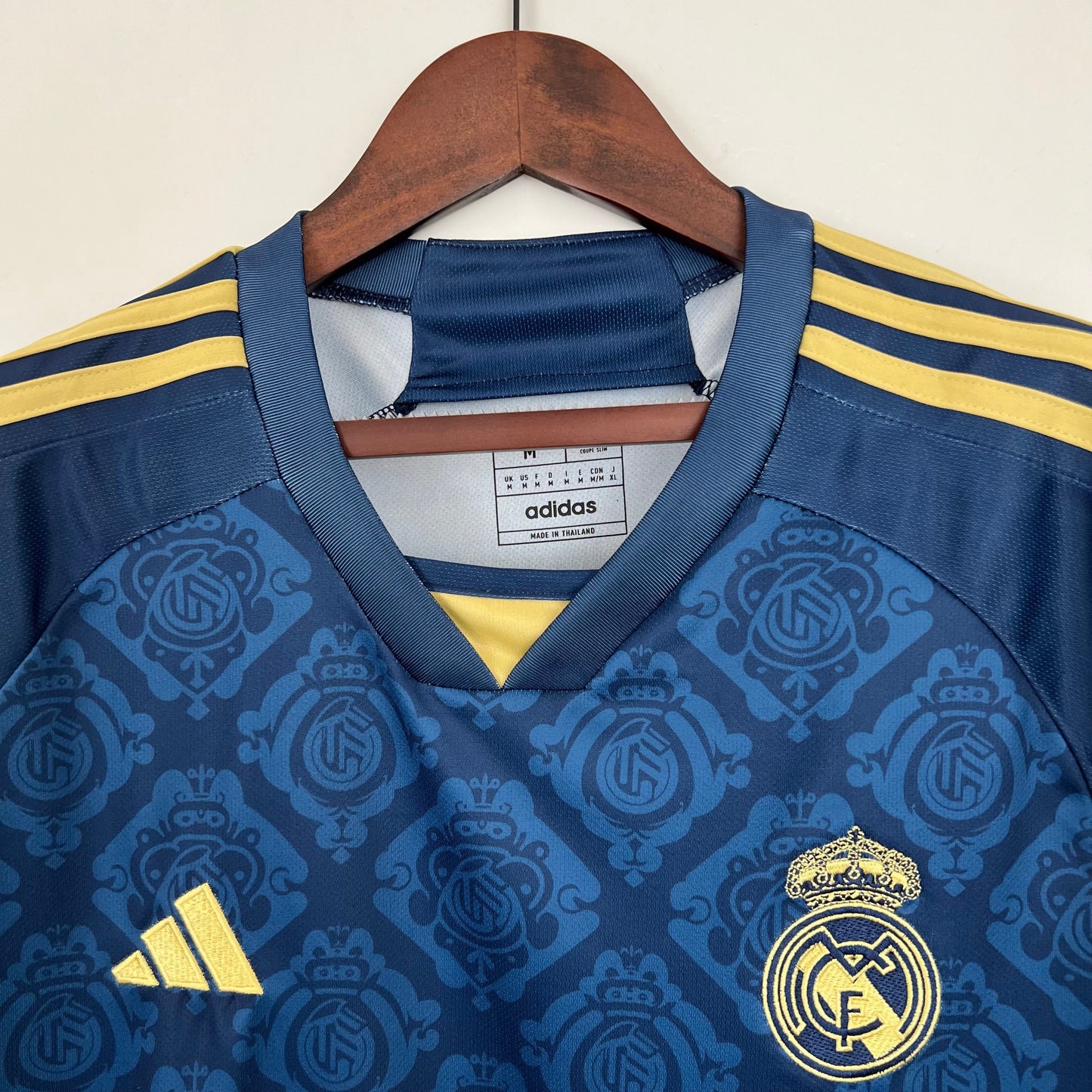 REAL MADRID EDICIÓN ESPECIAL VII 23/24 HOMBRES