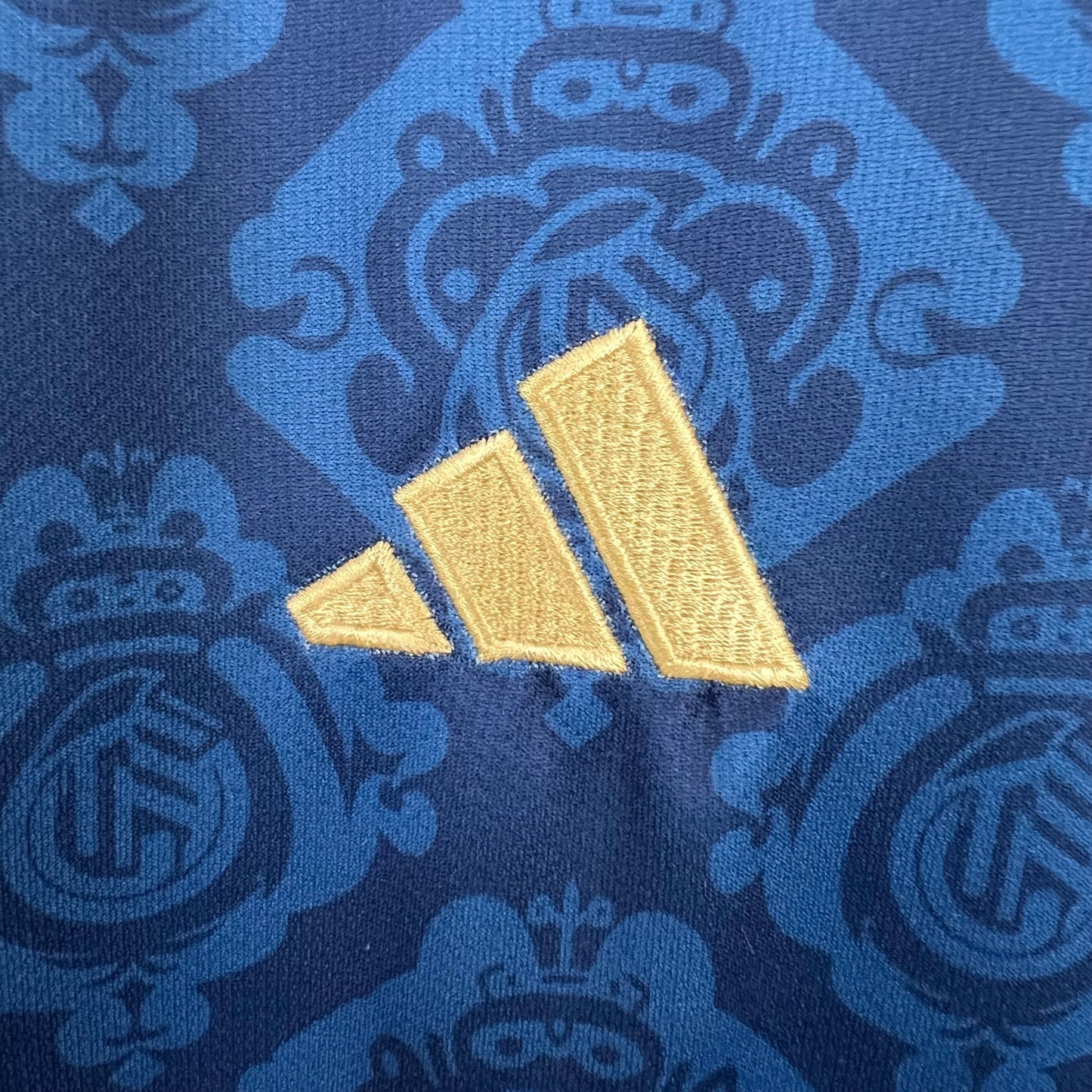 REAL MADRID EDICIÓN ESPECIAL VII 23/24 HOMBRES