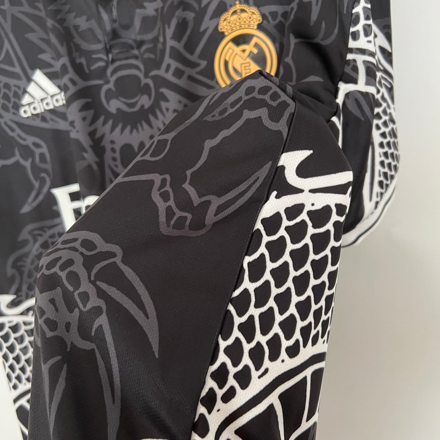 REAL MADRID EDICIÓN ESPECIAL VIII 23/24 HOMBRES