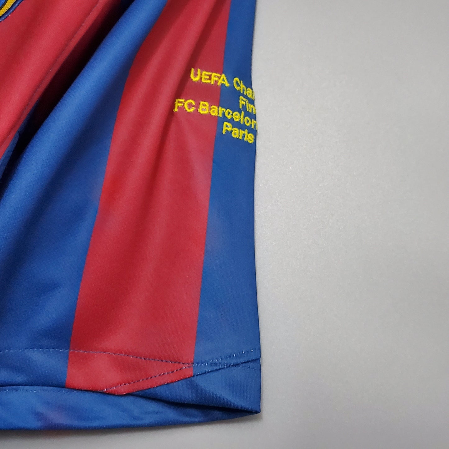 BARCELONA I 2006 UEFA HOMBRES (RETRO)