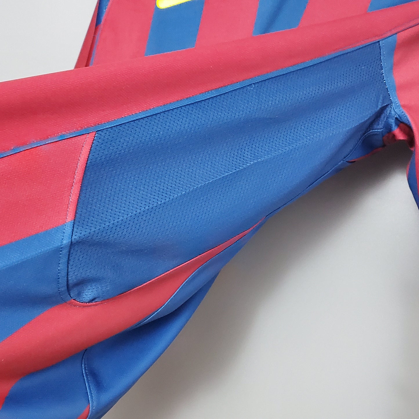 BARCELONA I 2006 UEFA HOMBRES (RETRO)
