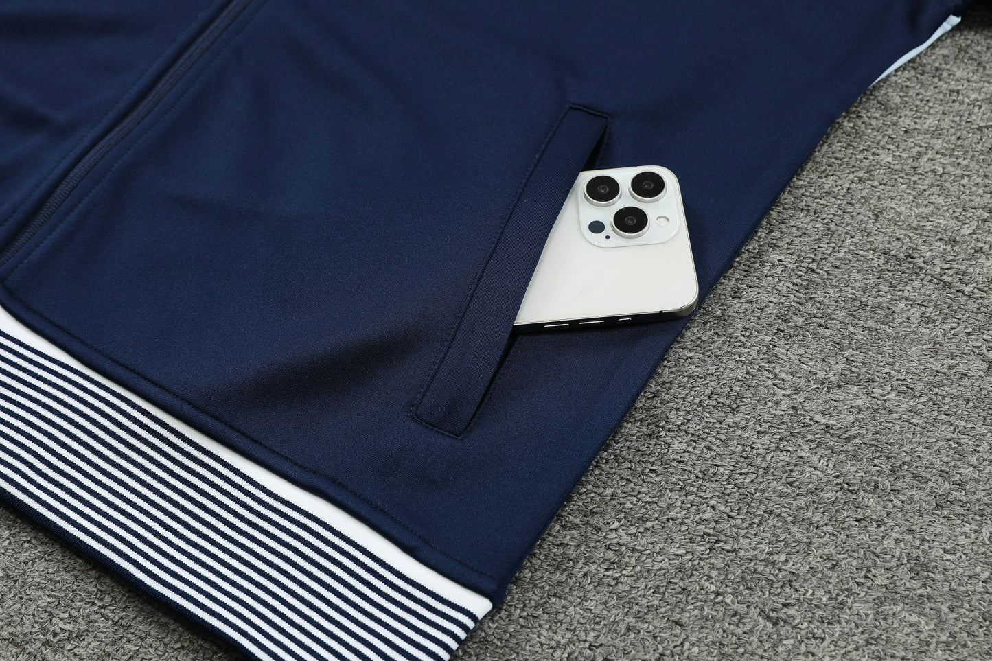 TOTTENHAM CHANDAL 24/25 - UNISEX/UNISEX -AZUL Y ROJO