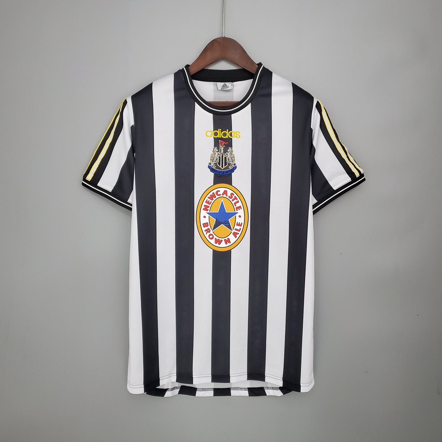 NEWCASTLE l 97/99 HOMBRES (RETRO)