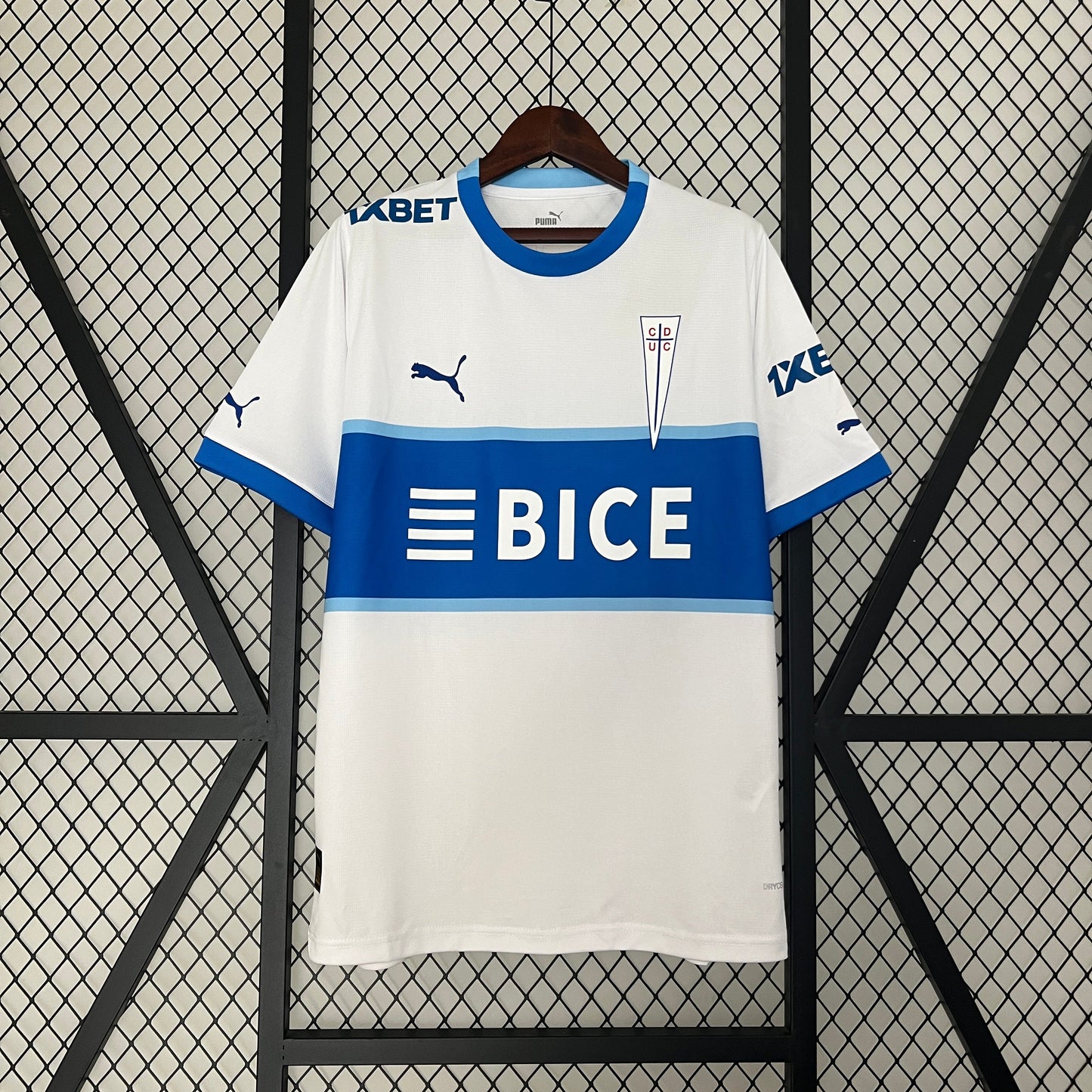 CAMISETA UNIVERSIDAD CATÓLICA I 24/25 HOMBRES