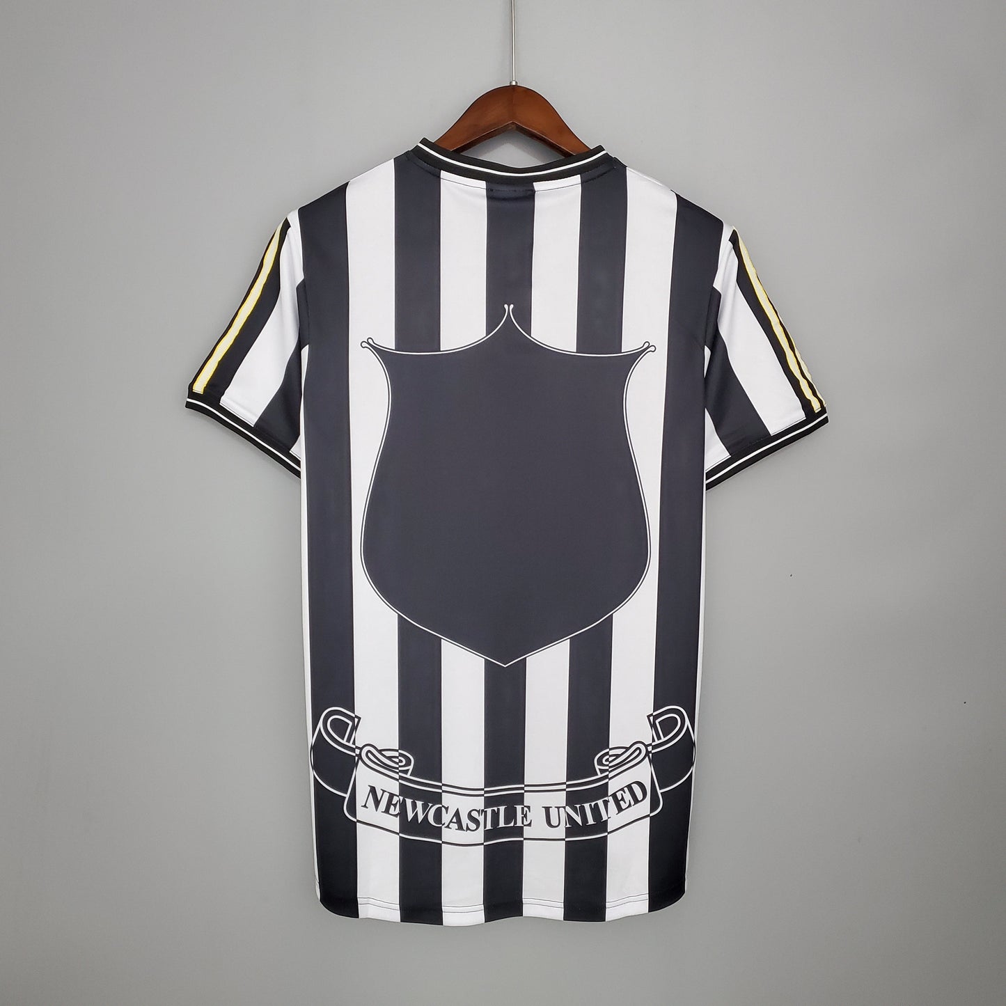 NEWCASTLE l 97/99 HOMBRES (RETRO)