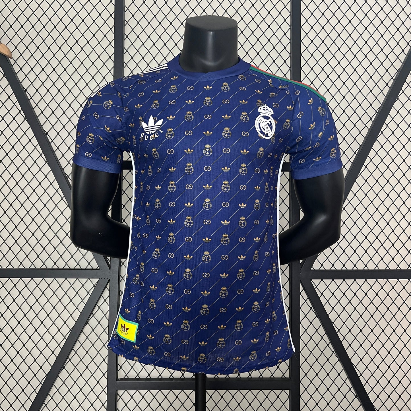 CAMISETA REAL MADRID EDICIÓN ESPECIAL LIMITADO AZUL 24/25 HOMBRES (VERSIÓN DEL JUGADOR)