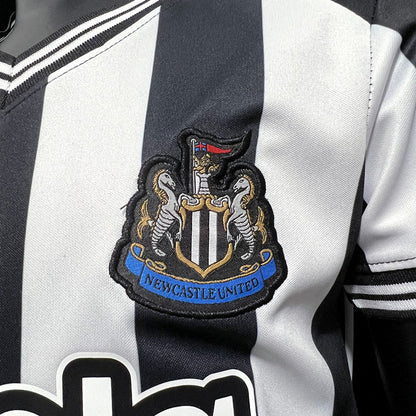 NEWCASTLE I 23/24 KIT PARA NIÑOS